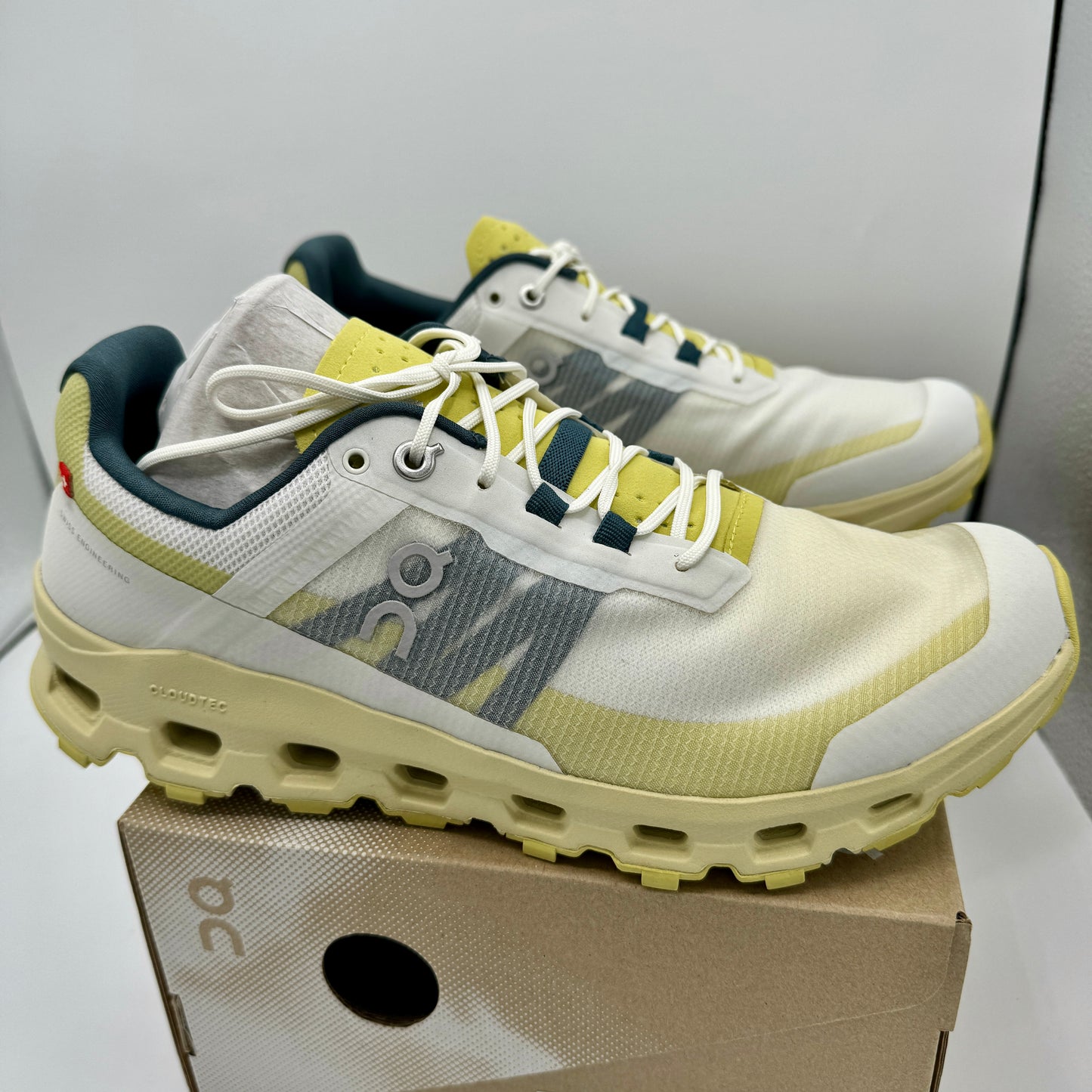 On Running Cloudvista Running Shoes Ivory Endive yellow green men’s trail