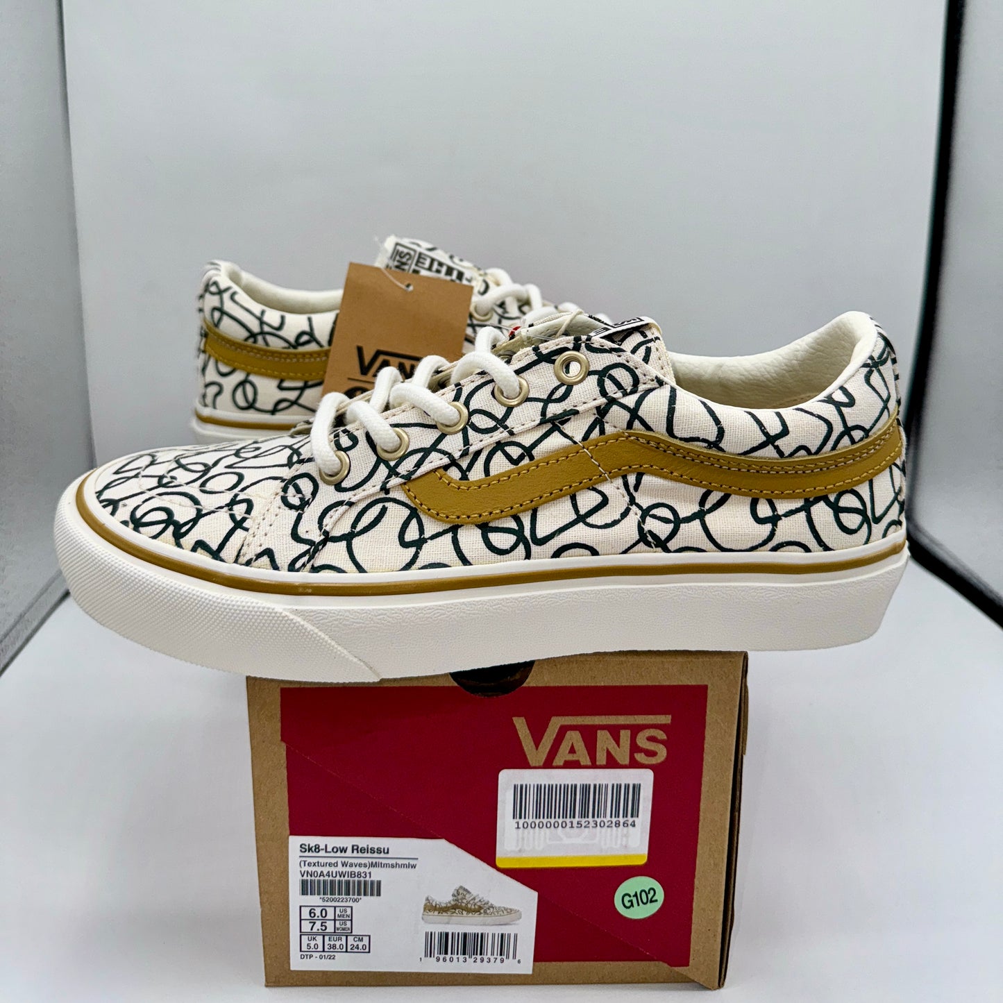 Vans Sk8 Low Reissue Sneakers Textured Waves / Marshmallow Shoes Skate