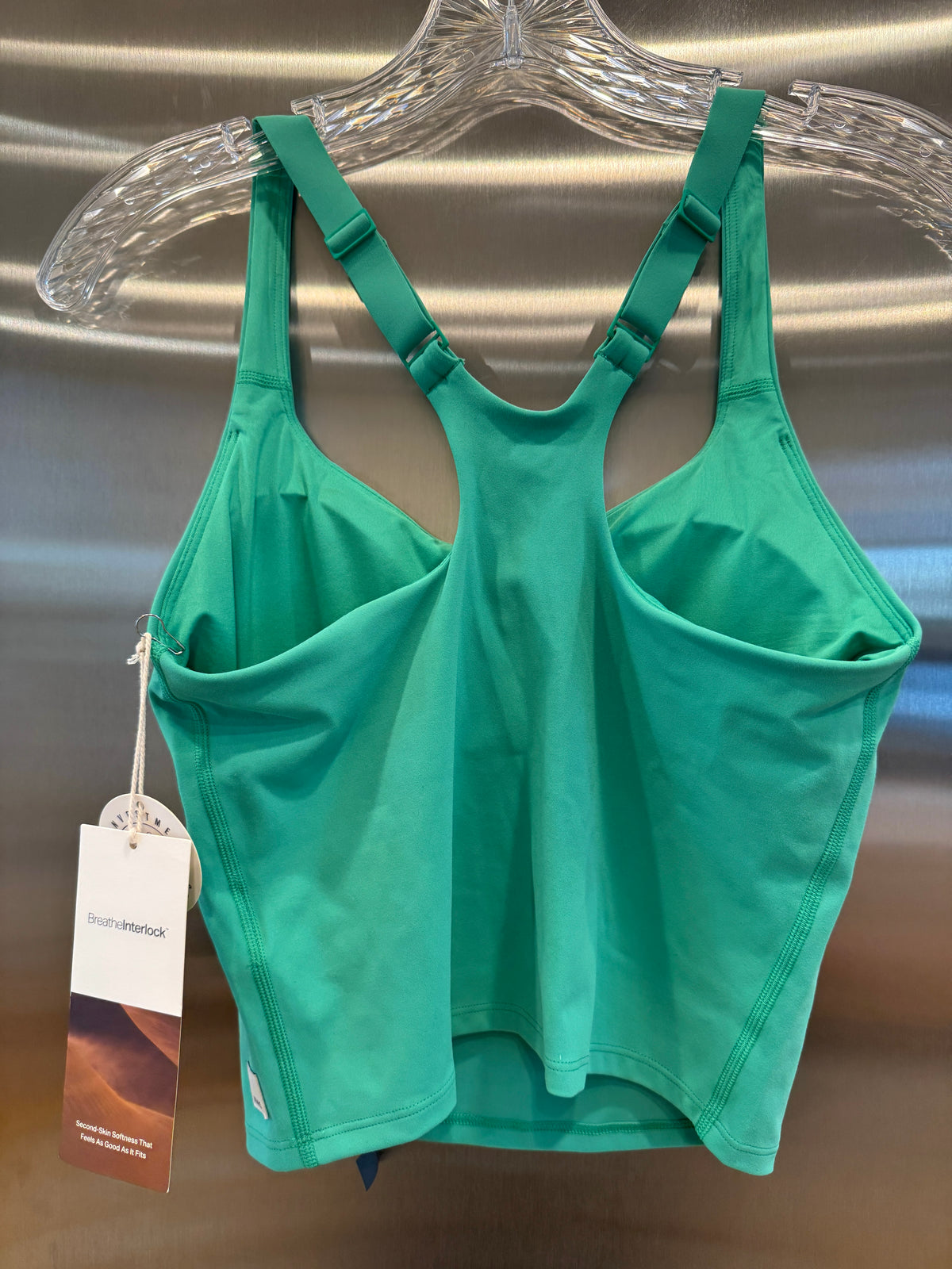 Vuori SL Dynamic Tank Top in Light Bergamot Green