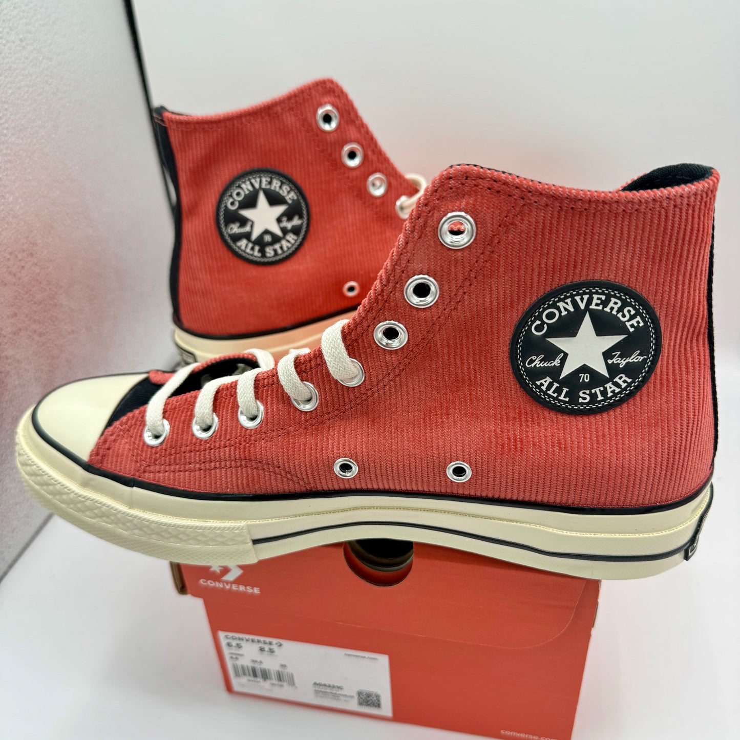 Converse Chuck 70 Hi Classic Tops Rhubarb Pie Corduroy Workwear Red Black