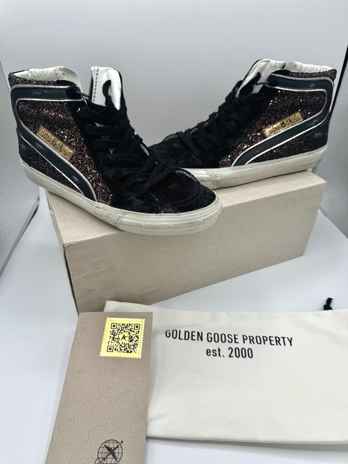 Golden Goose Sneakers Slide in Coffee / Black  Classic Star / Glitter Wave