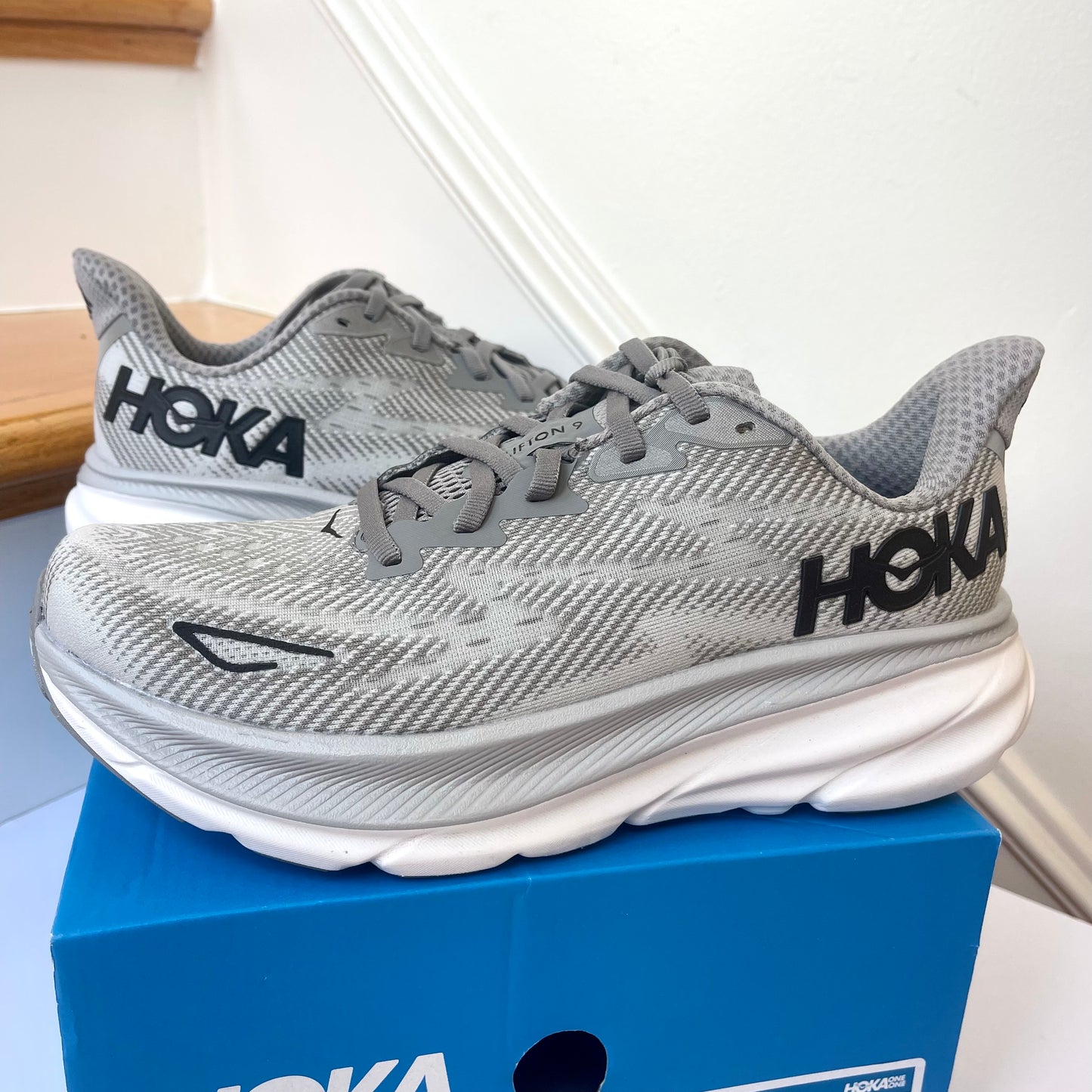 Hoka Clifton 9 Running shoes — brand NEW Mens Harbor Mist Grey / Black