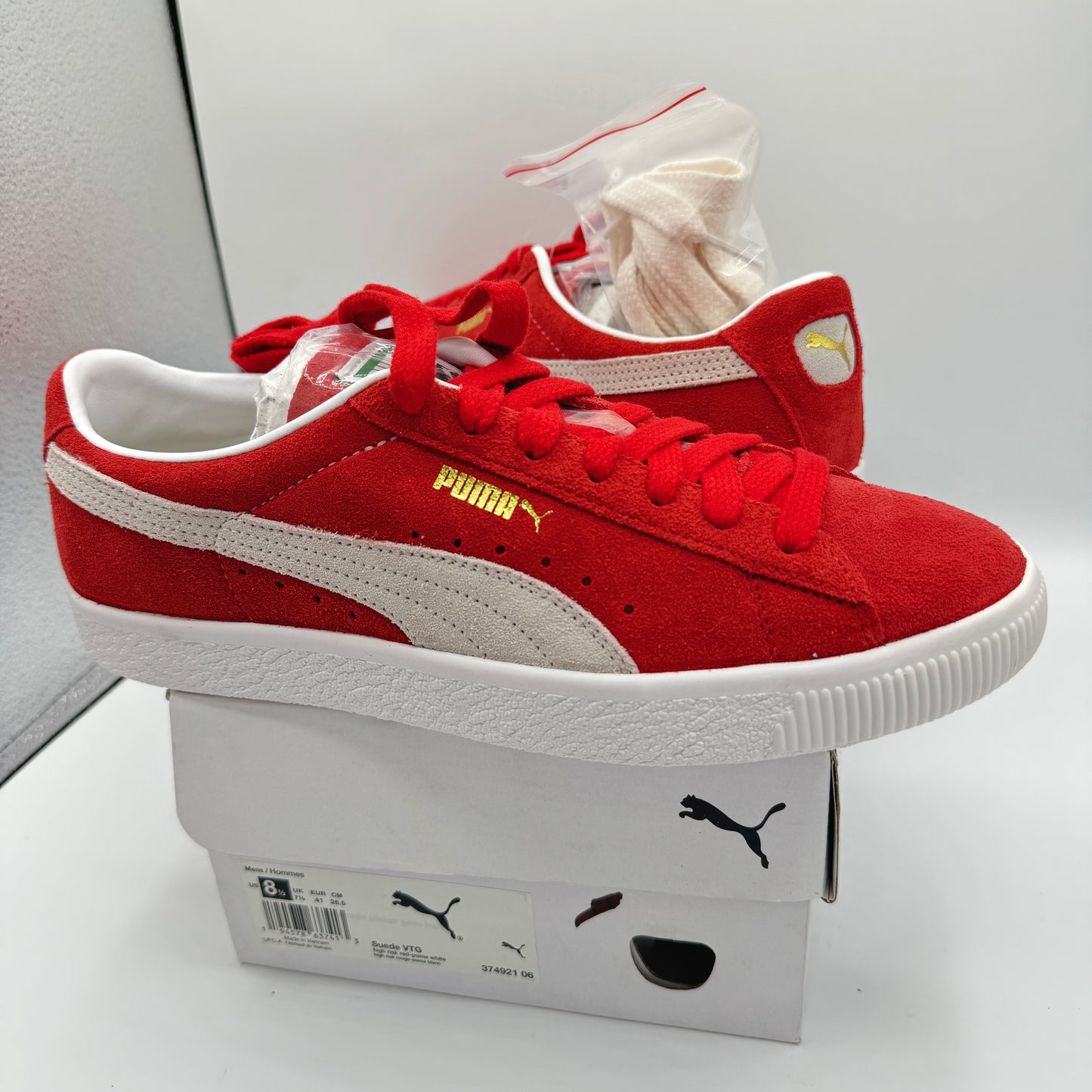 Puma Suede VTG Textured Leather Sneakers , extra laces , high risk red white