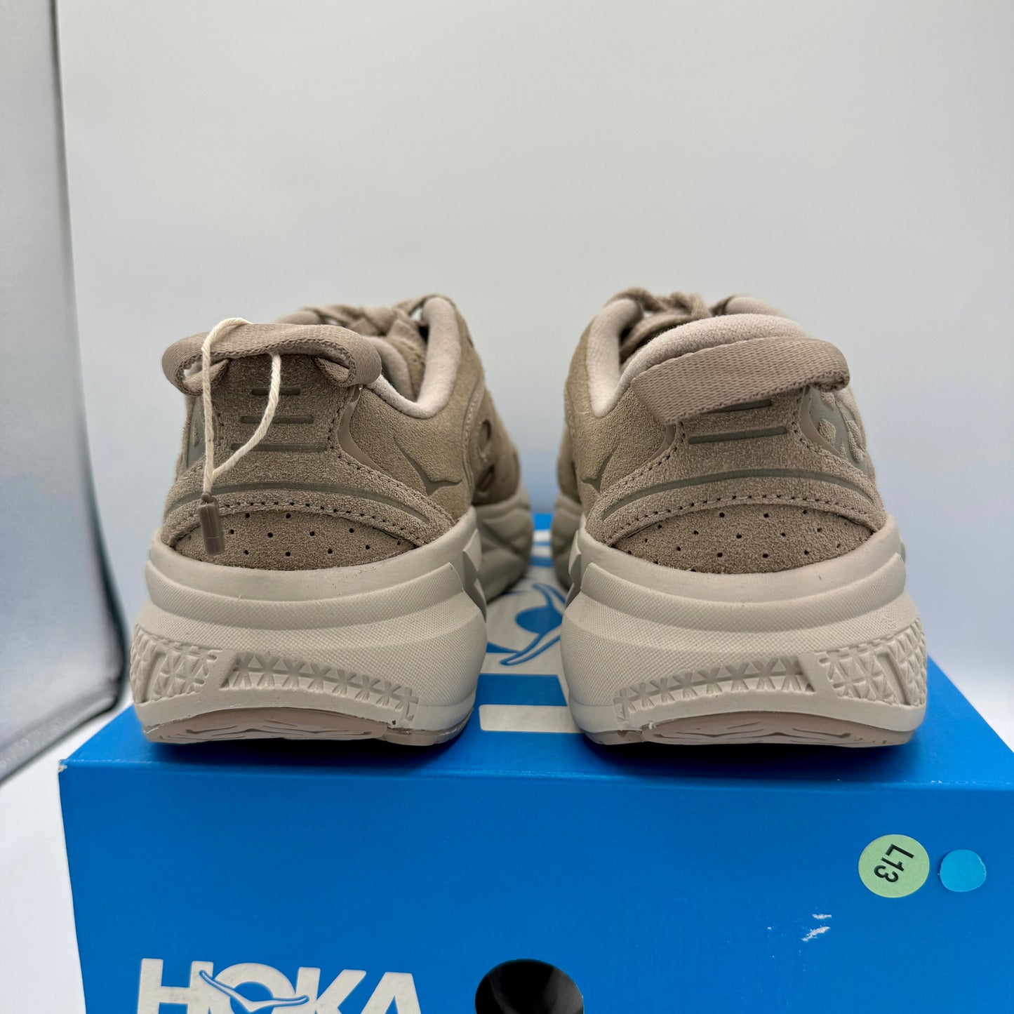 Hoka Clifton L Suede Simply Taupe / Pumice Stone Grey Beige Sneakers UNISEX