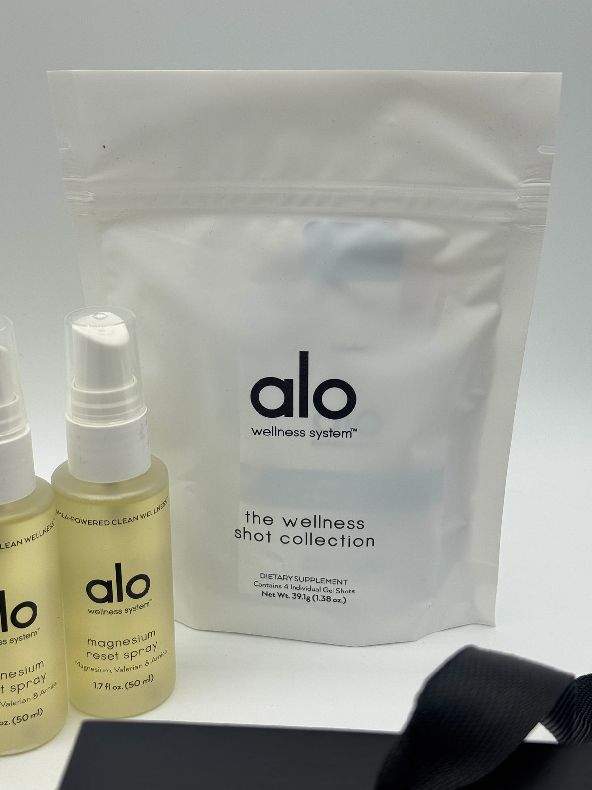 Alo Wellness BUNDLE (4) Magnesium Sprays, (2) Gift Bags, (1) Wellness Discovery Satchet Kit