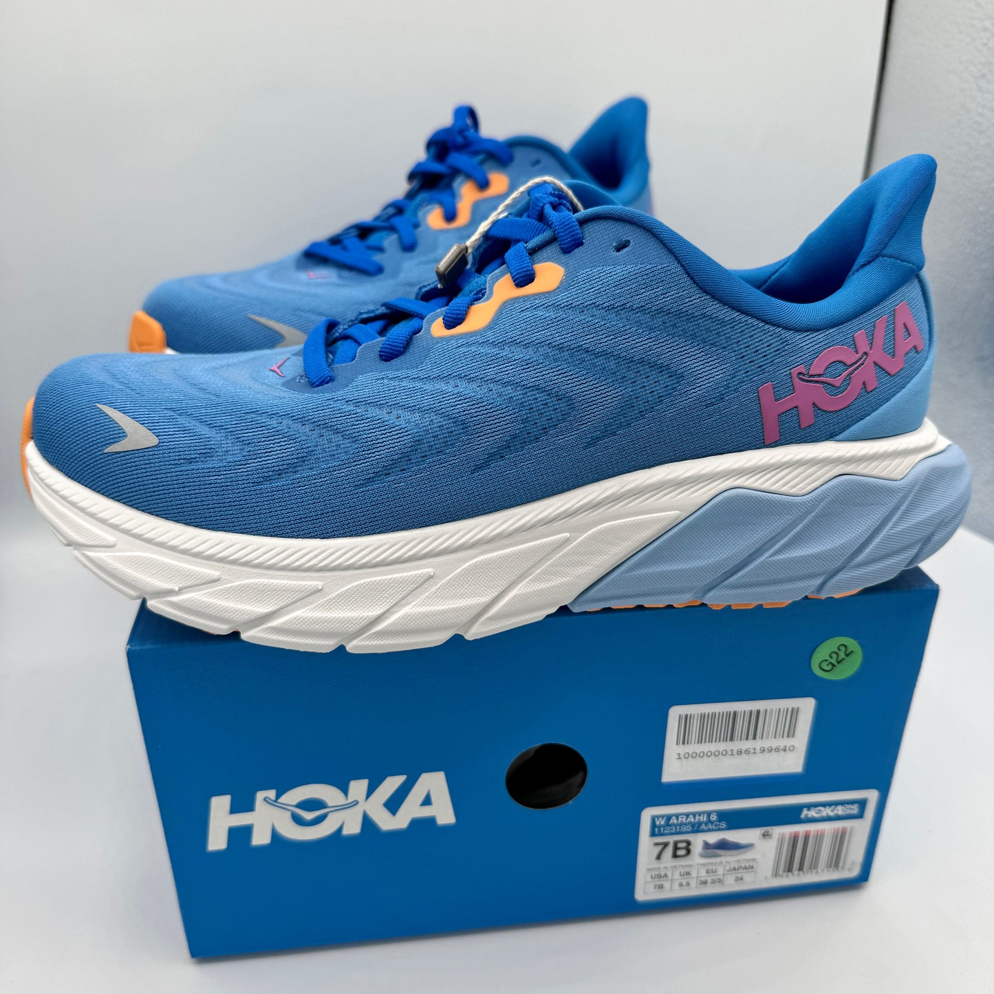 Hoka Arahi Running Shoes - Womens brand new in All Aboard Coastal Sky Blue