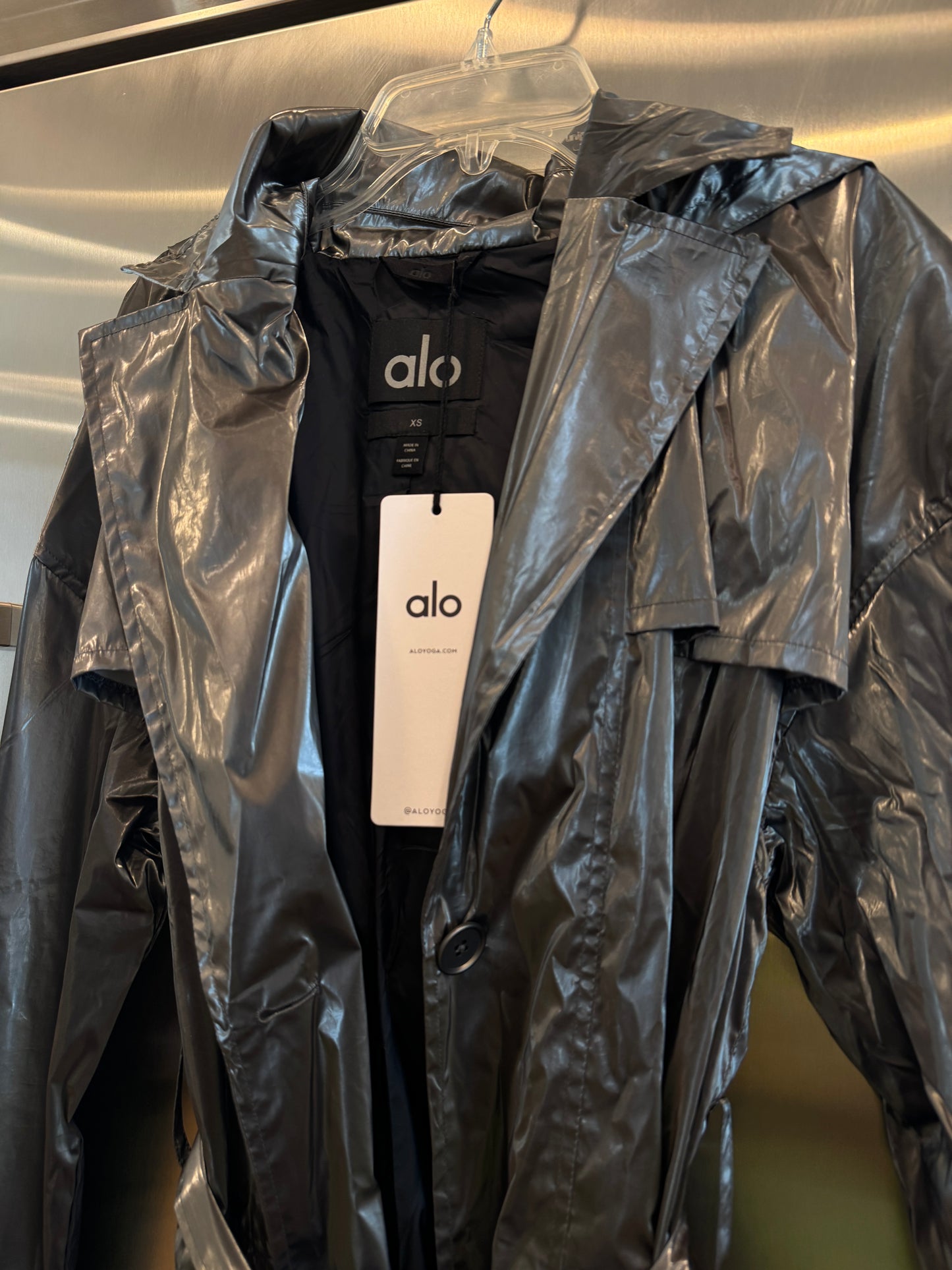 Alo Yoga Metallic Break Line Trench Jacket - Silver , Rain Resistant