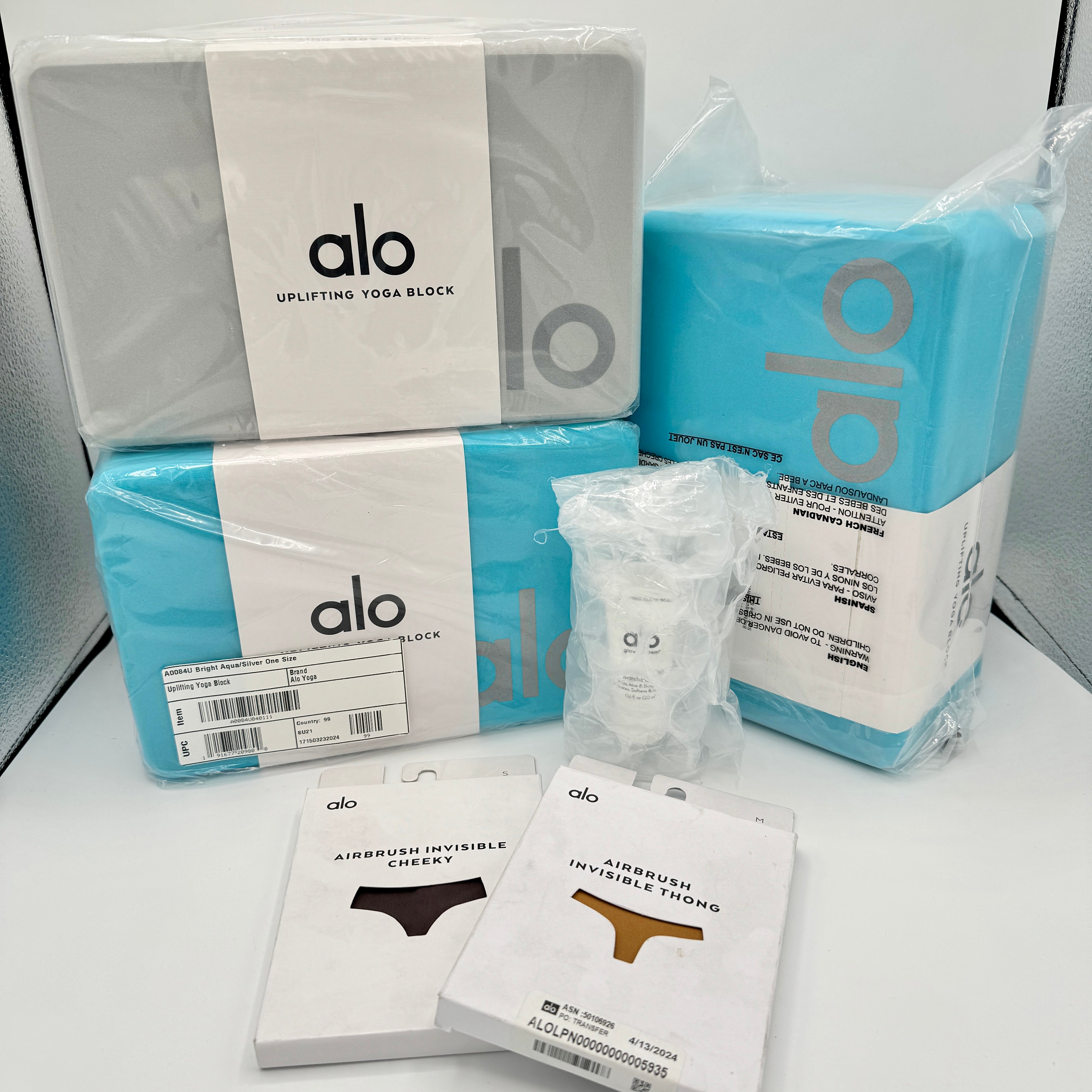 Popular Alo yoga bundle of 3