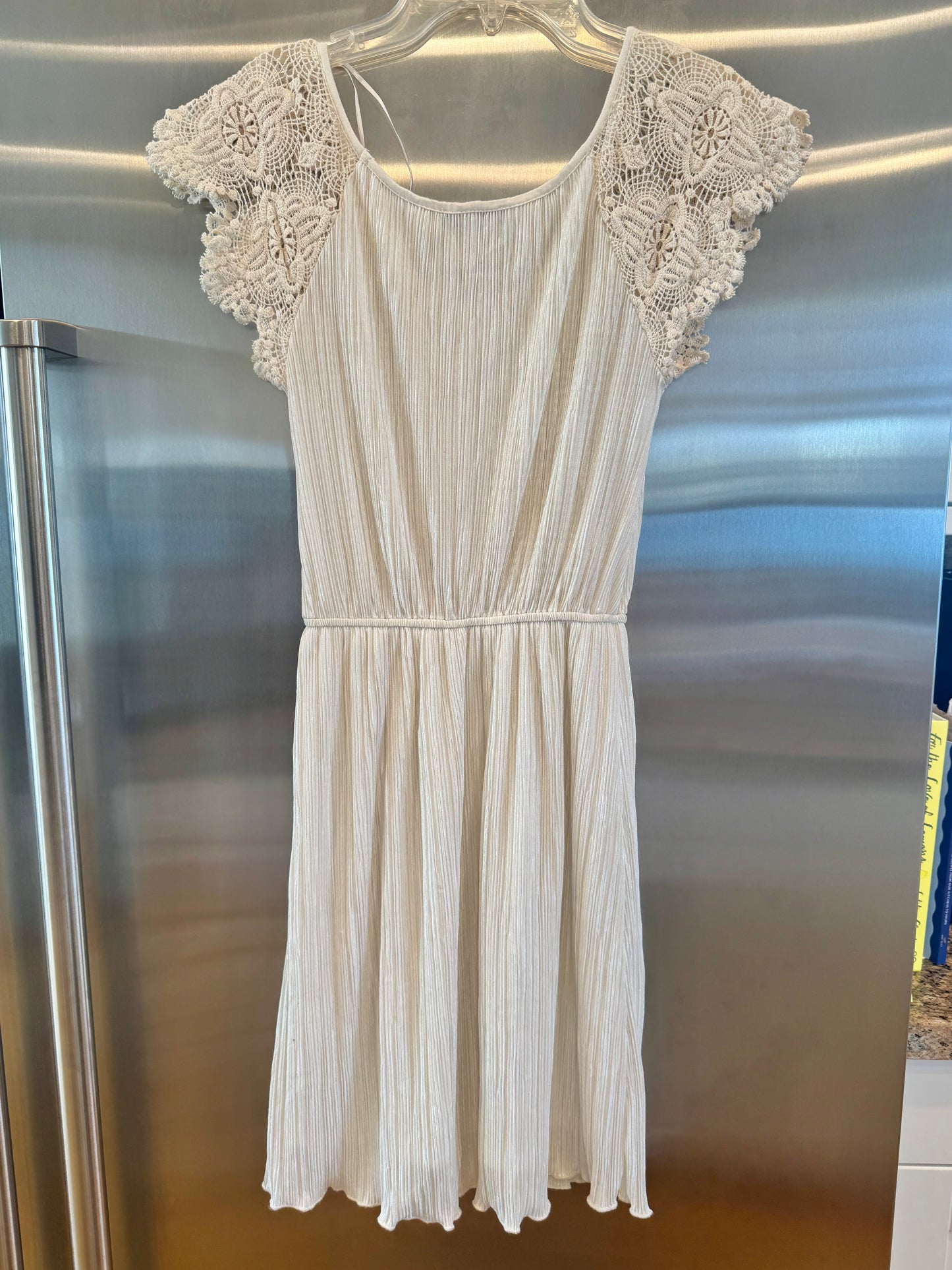 White Micro Plisse Dress with Lace Sleeve Cap * Pre-Owned *