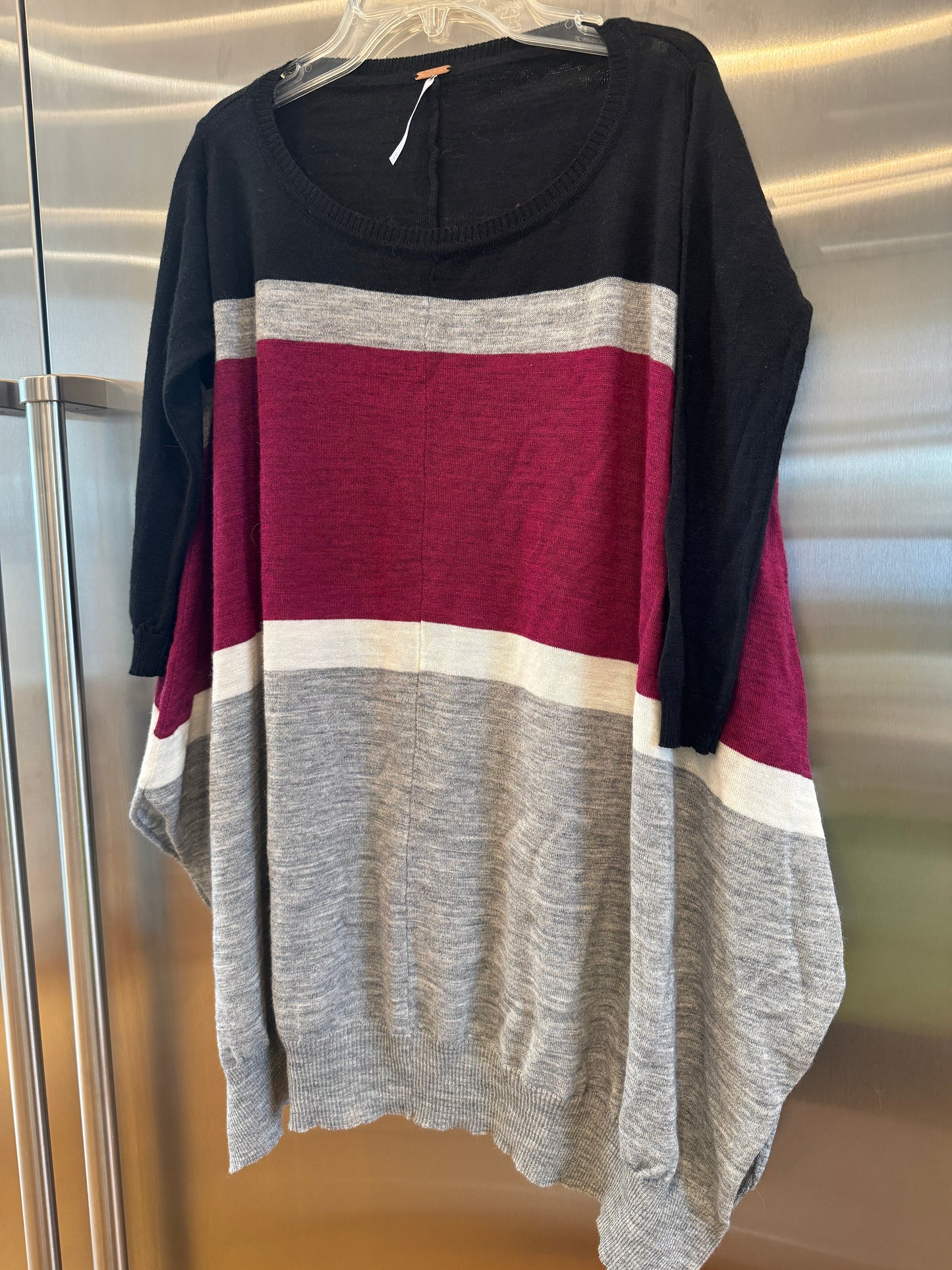 Free People Oversized Knit Sweater * Pre-Owned * Colorblock Top , Made in Italy ,