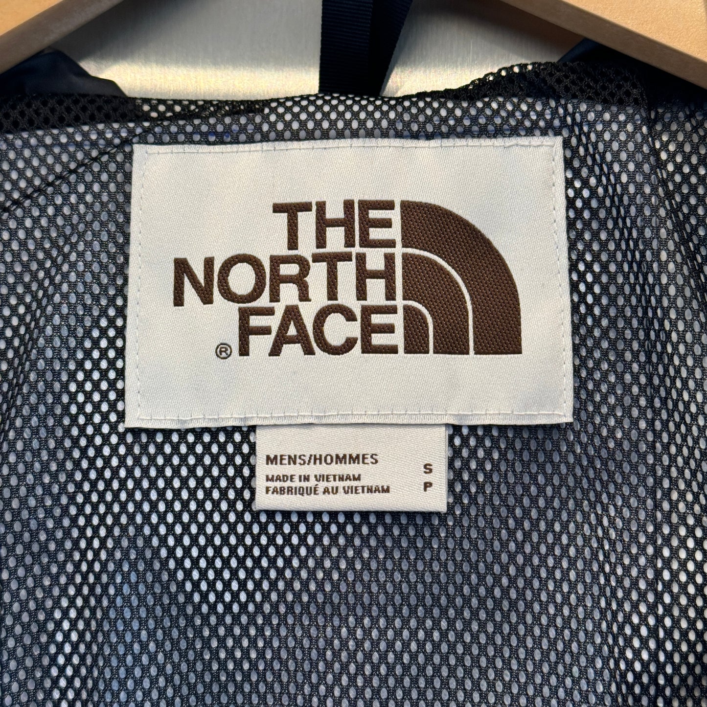 The North Face Men’s 86 Retro Mountain Jacket Solar Blue / Black Rainproof Windproof