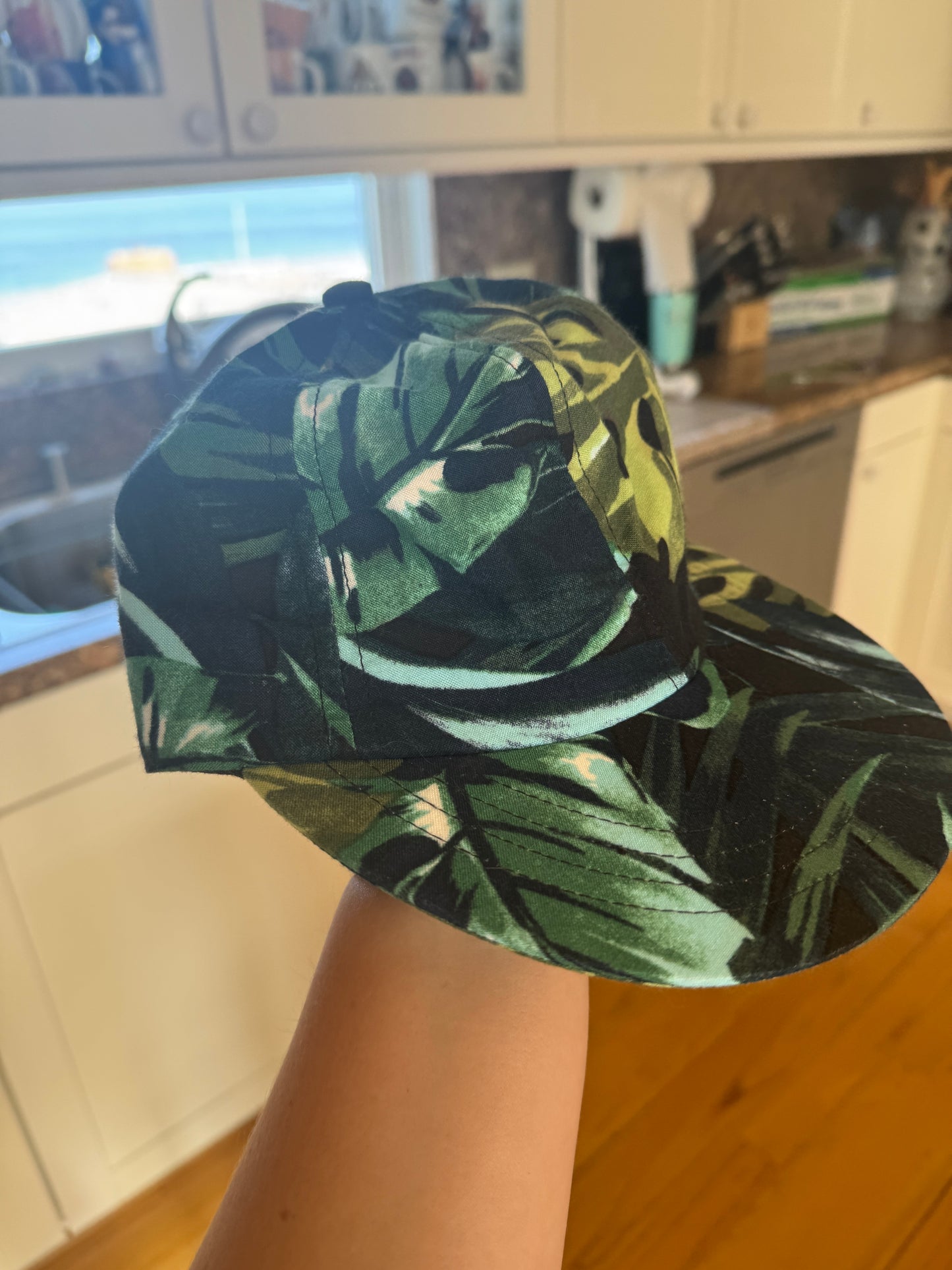 American Apparel Jungle Forest Hat , Green Leaf * Pre-Owned *