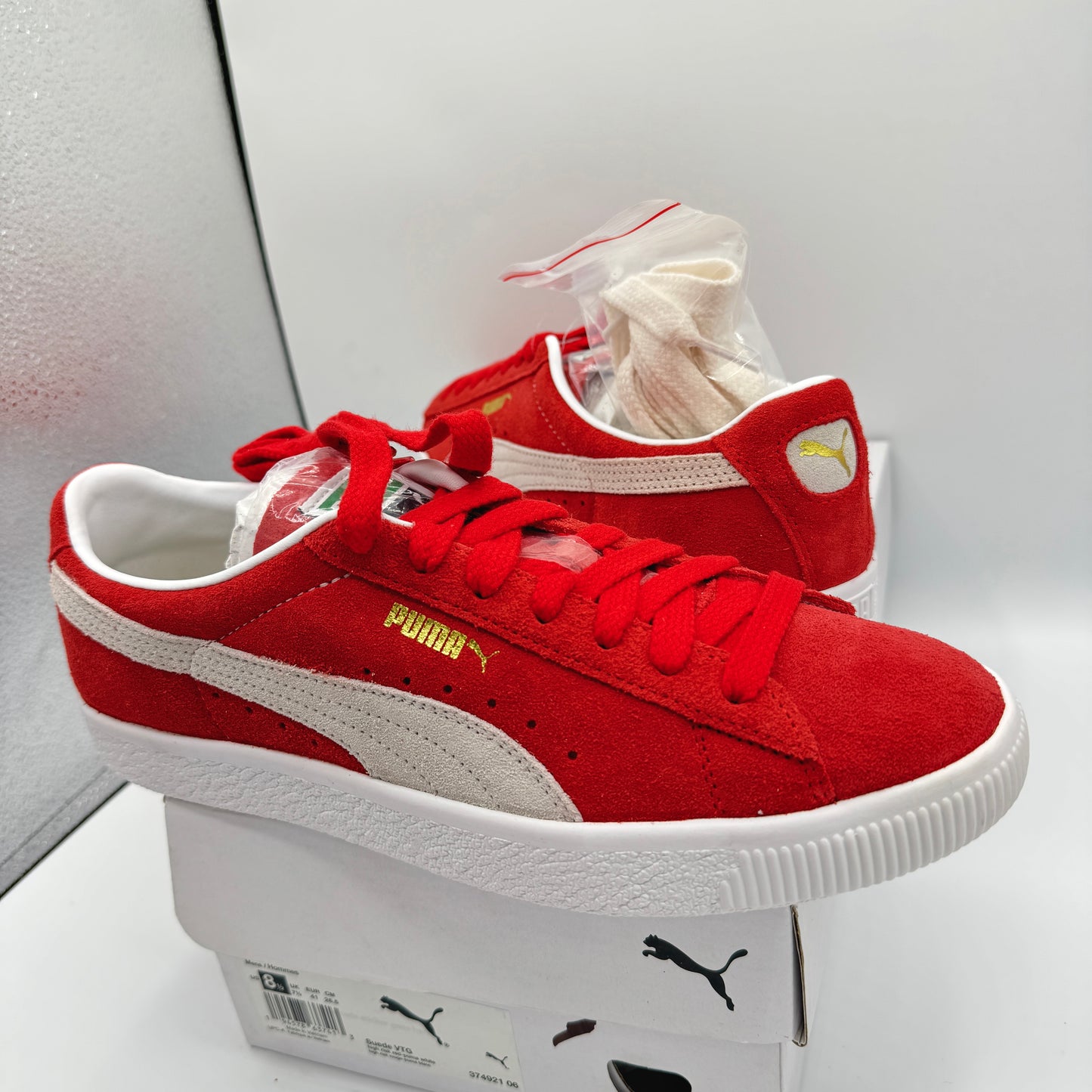 Puma Suede VTG Textured Leather Sneakers , extra laces , high risk red white