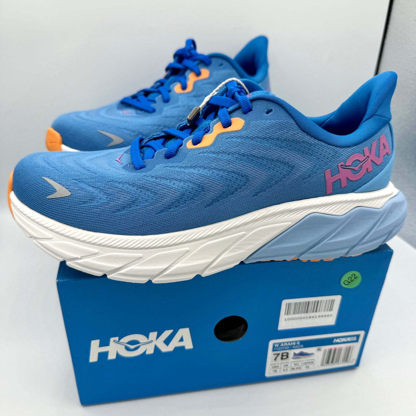 Hoka Arahi Running Shoes - Womens brand new in All Aboard Coastal Sky Blue