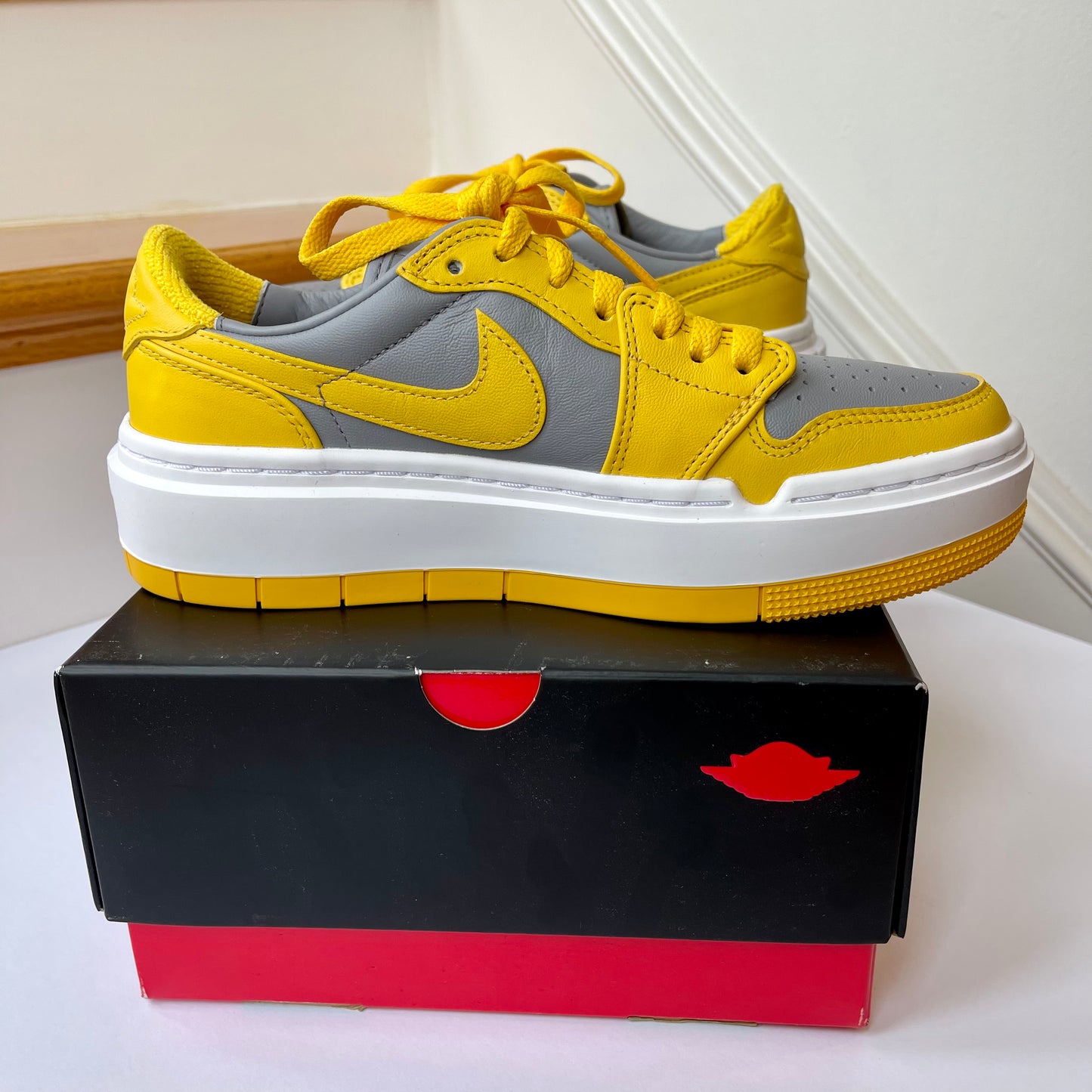 Nike Air Jordan low Elevate Platform Women’s - Cement Grey / Varsity Maize