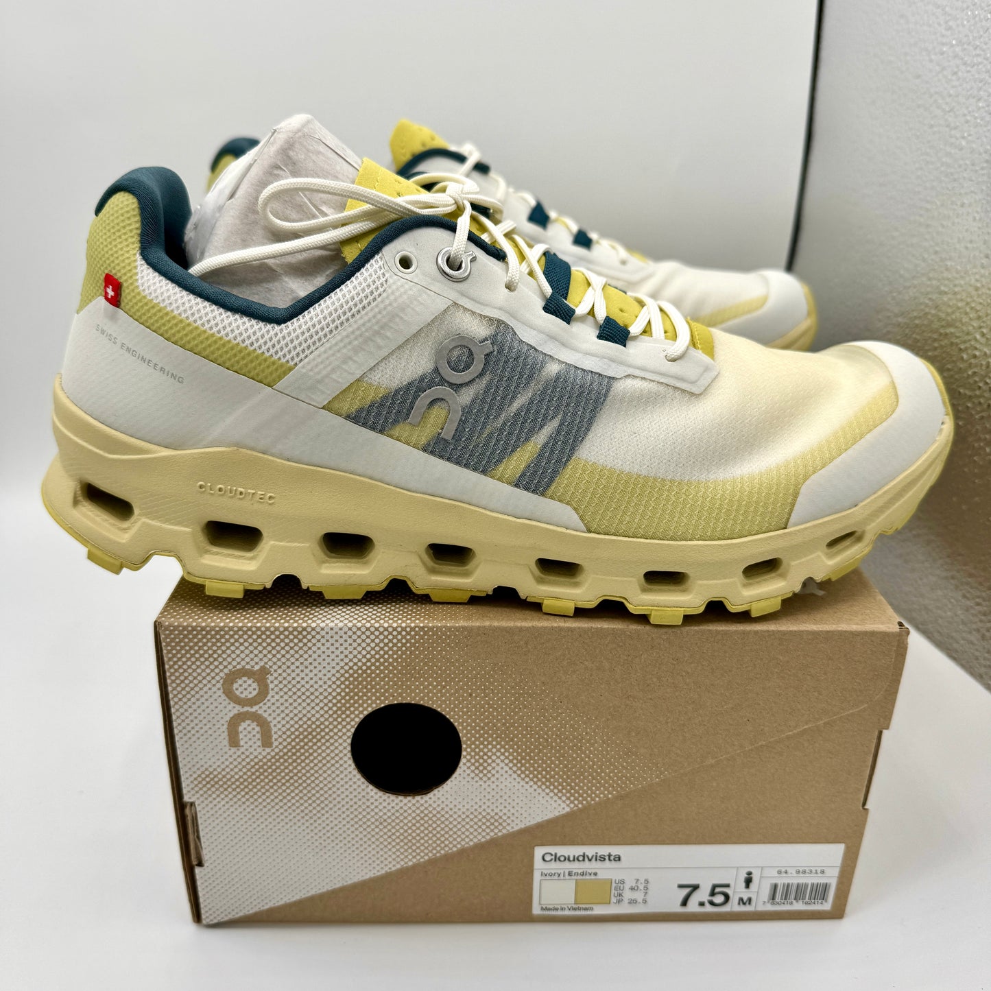 On Running Cloudvista Running Shoes Ivory Endive yellow green men’s trail