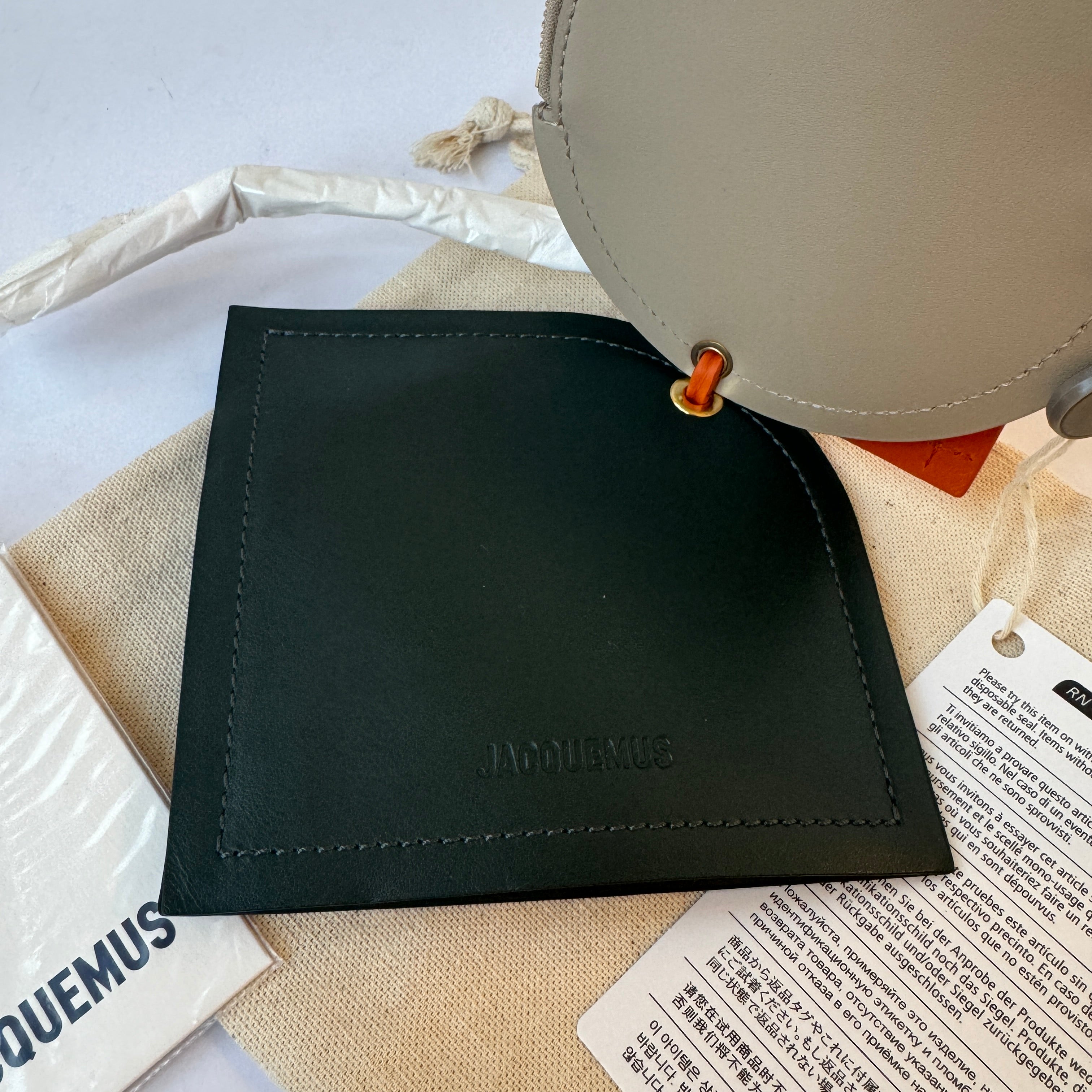 Jacquemus 3 Piece Leather Wallet Le Porte Rond Carre Trio Jacquemus 3 Piece Leather Wallet Le Porte Rond Carre Trio