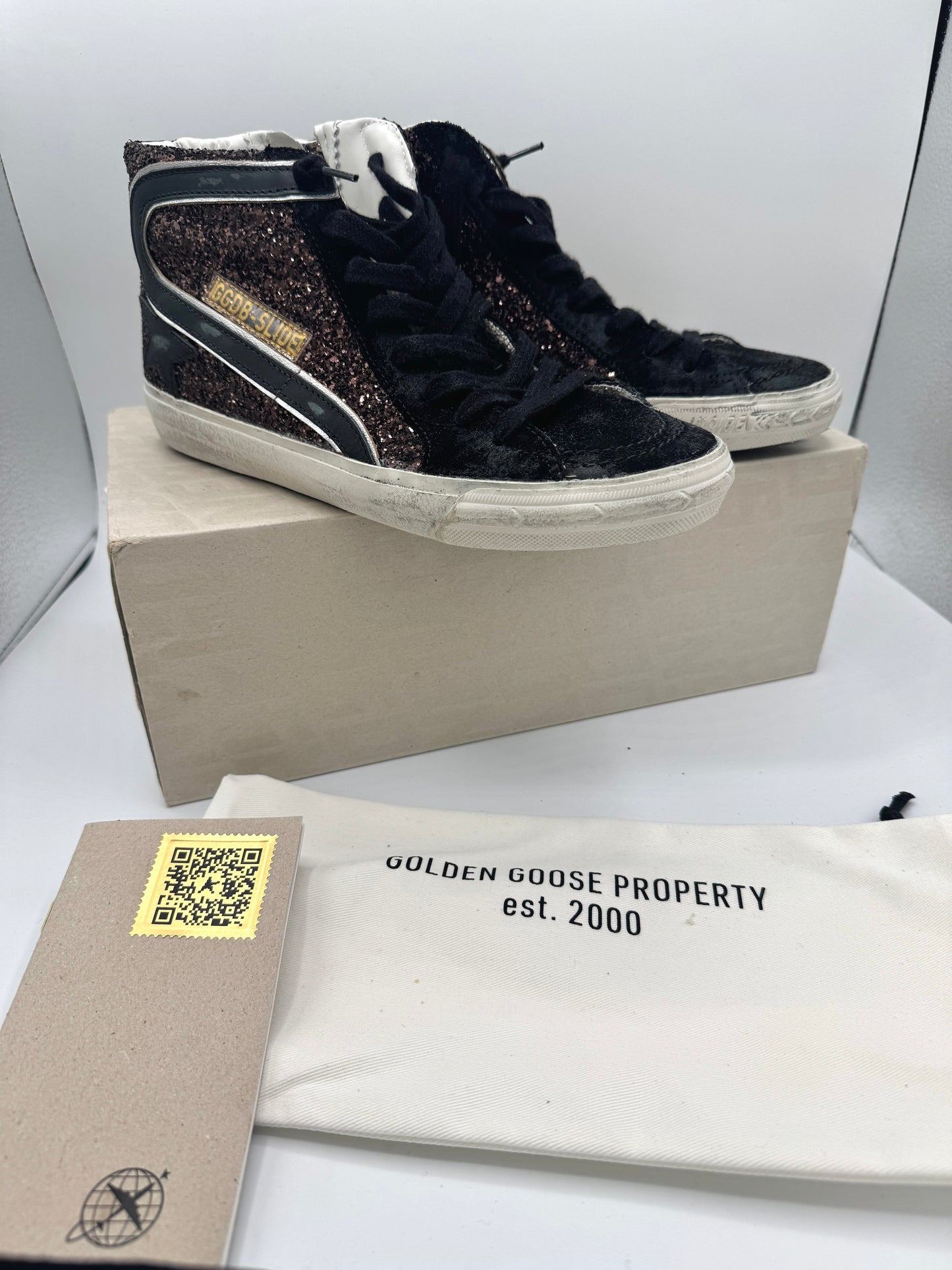 Golden Goose Sneakers Slide in Coffee / Black  Classic Star / Glitter Wave