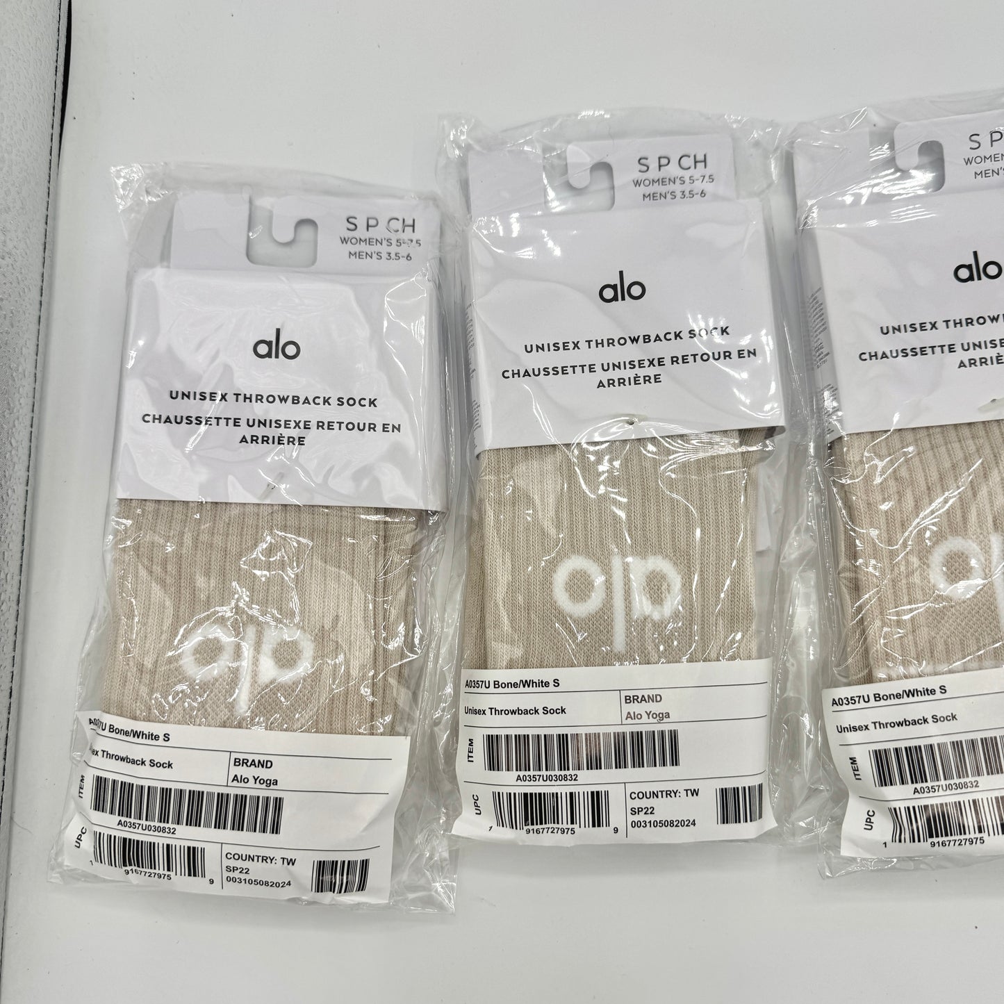 Alo Yoga (Bundle) Unisex Throwback Socks, 4x Pairs - Bone / White