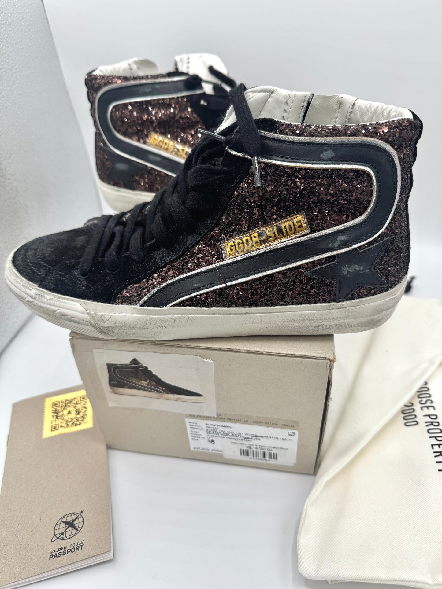 Golden Goose Sneakers Slide in Coffee / Black  Classic Star / Glitter Wave