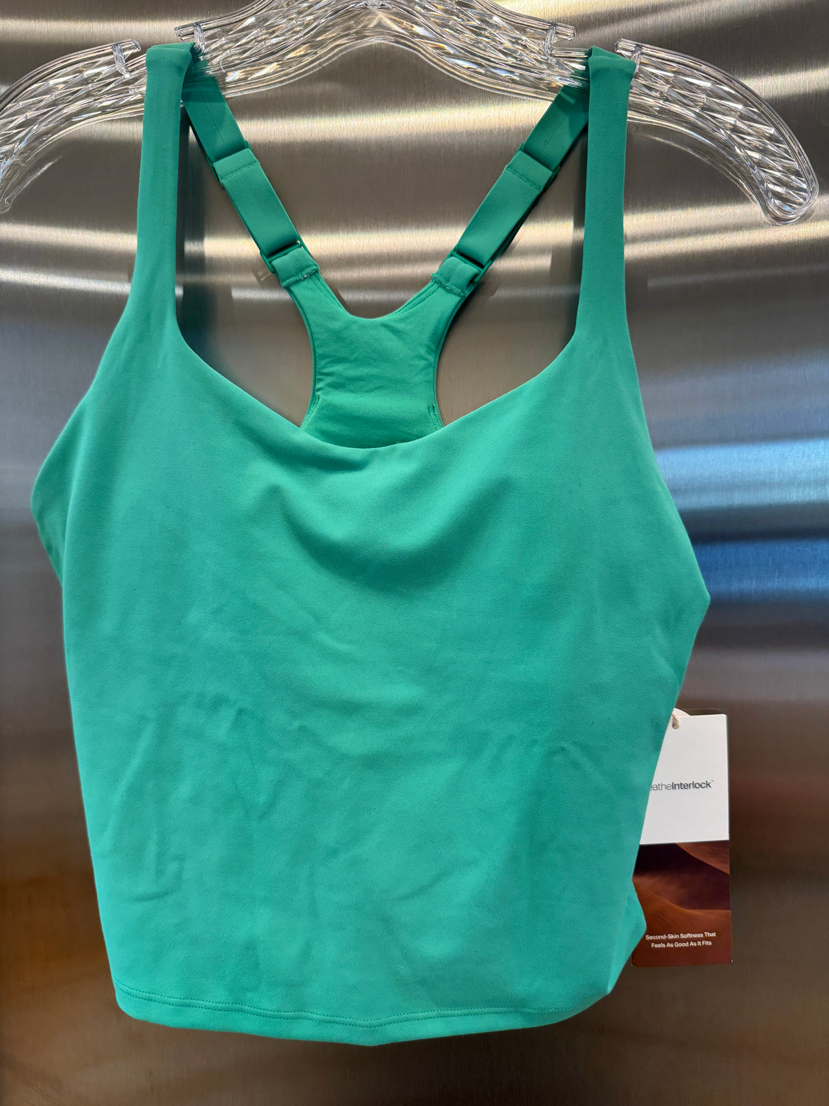 Vuori SL Dynamic Tank Top in Light Bergamot Green