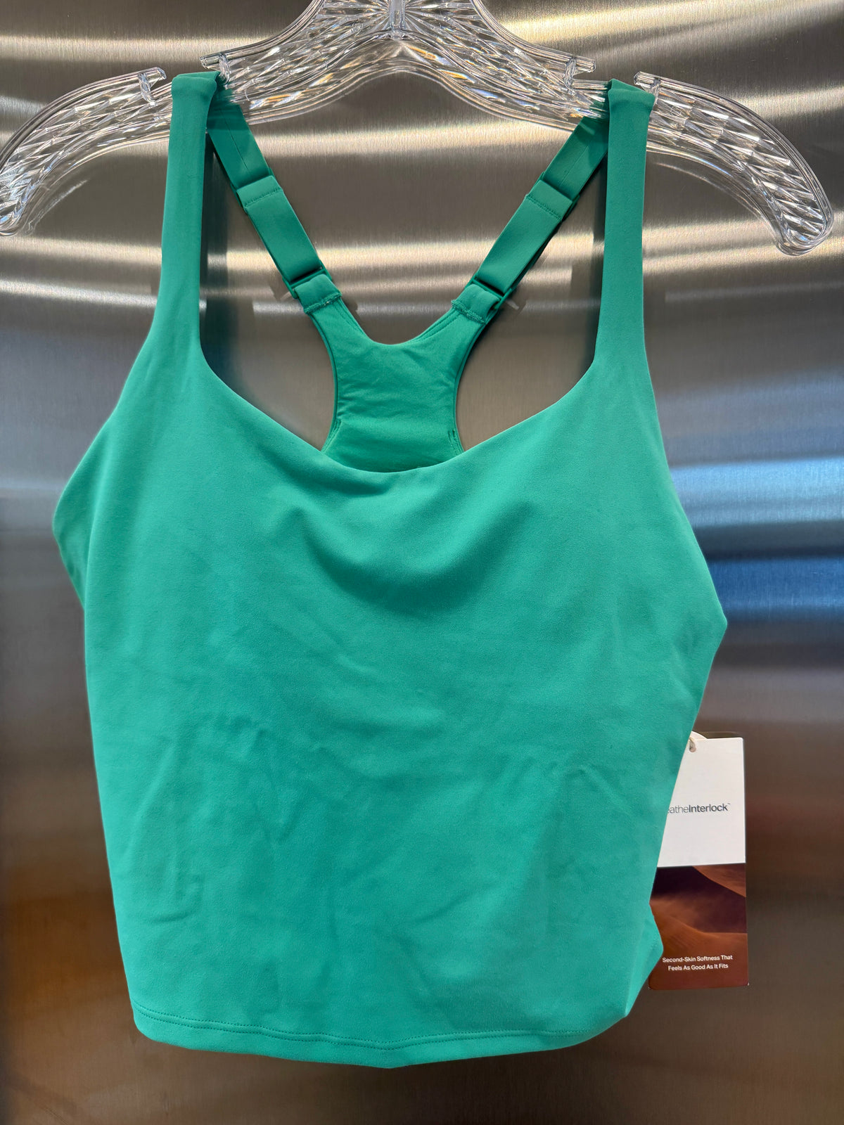 Vuori SL Dynamic Tank Top in Light Bergamot Green