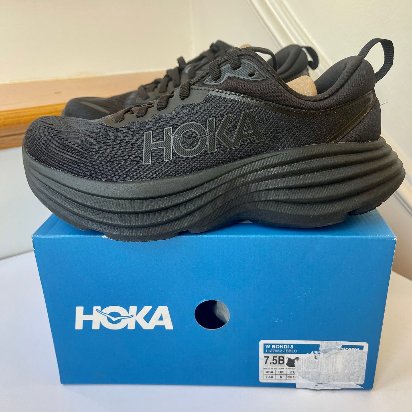 Hoka Bondi 8 Running Shoes in all black women’s / men’s BBLC running athletic shoe