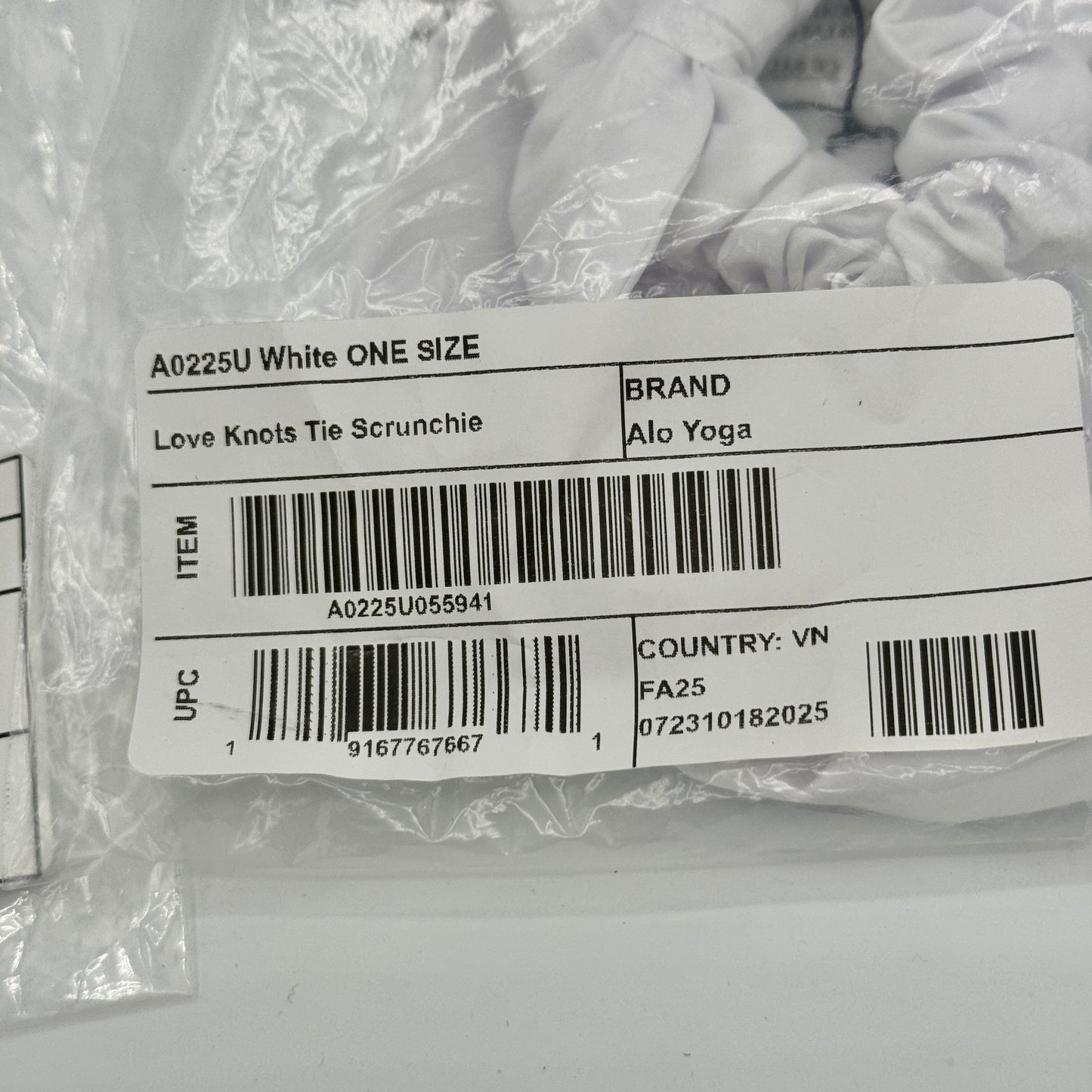 Alo Yoga (Bundle) 2x Love Knots Hair Tie Scrunchies — White