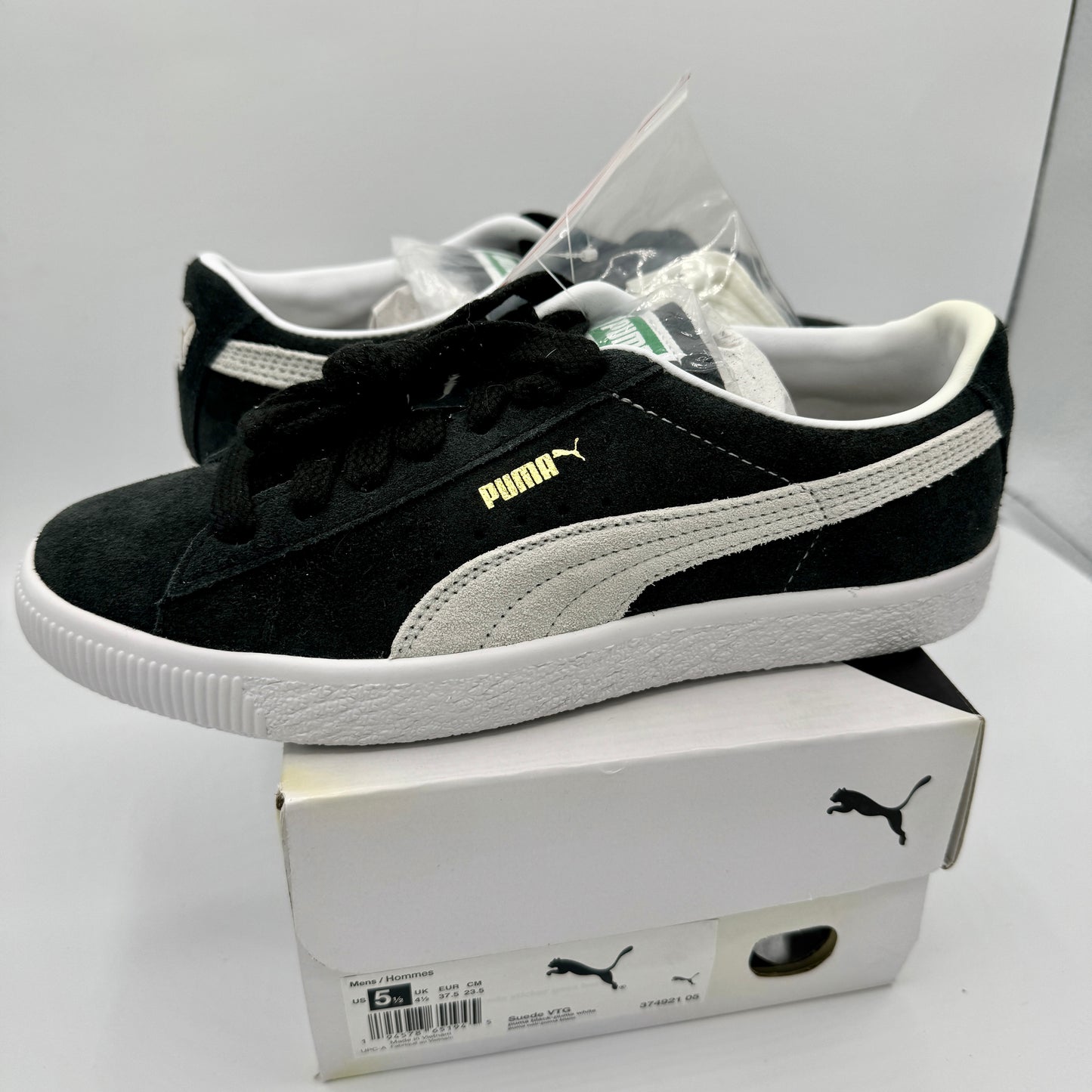 Puma Suede VTG Textured Leather Sneakers with extra laces in black / white