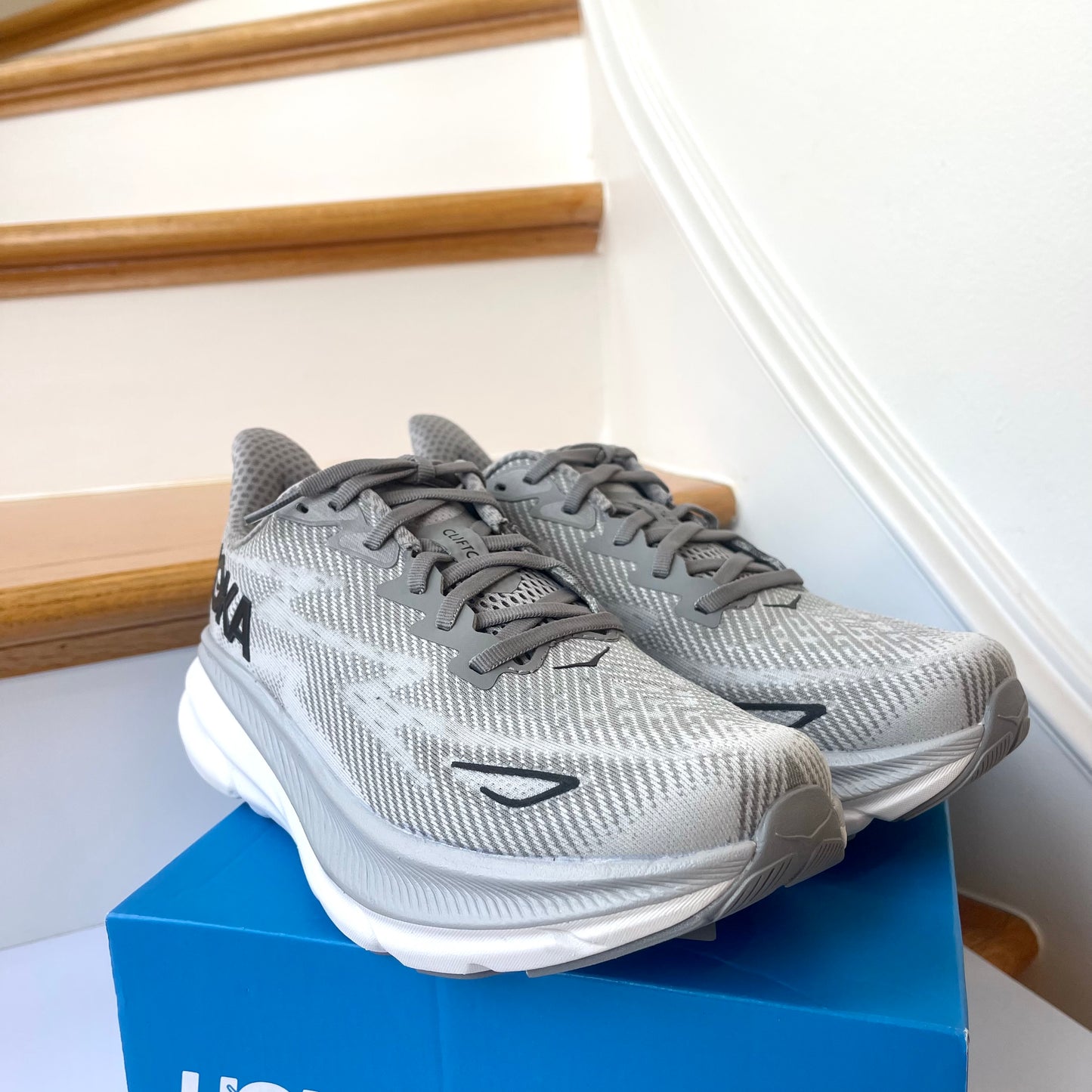 Hoka Clifton 9 Running shoes — brand NEW Mens Harbor Mist Grey / Black