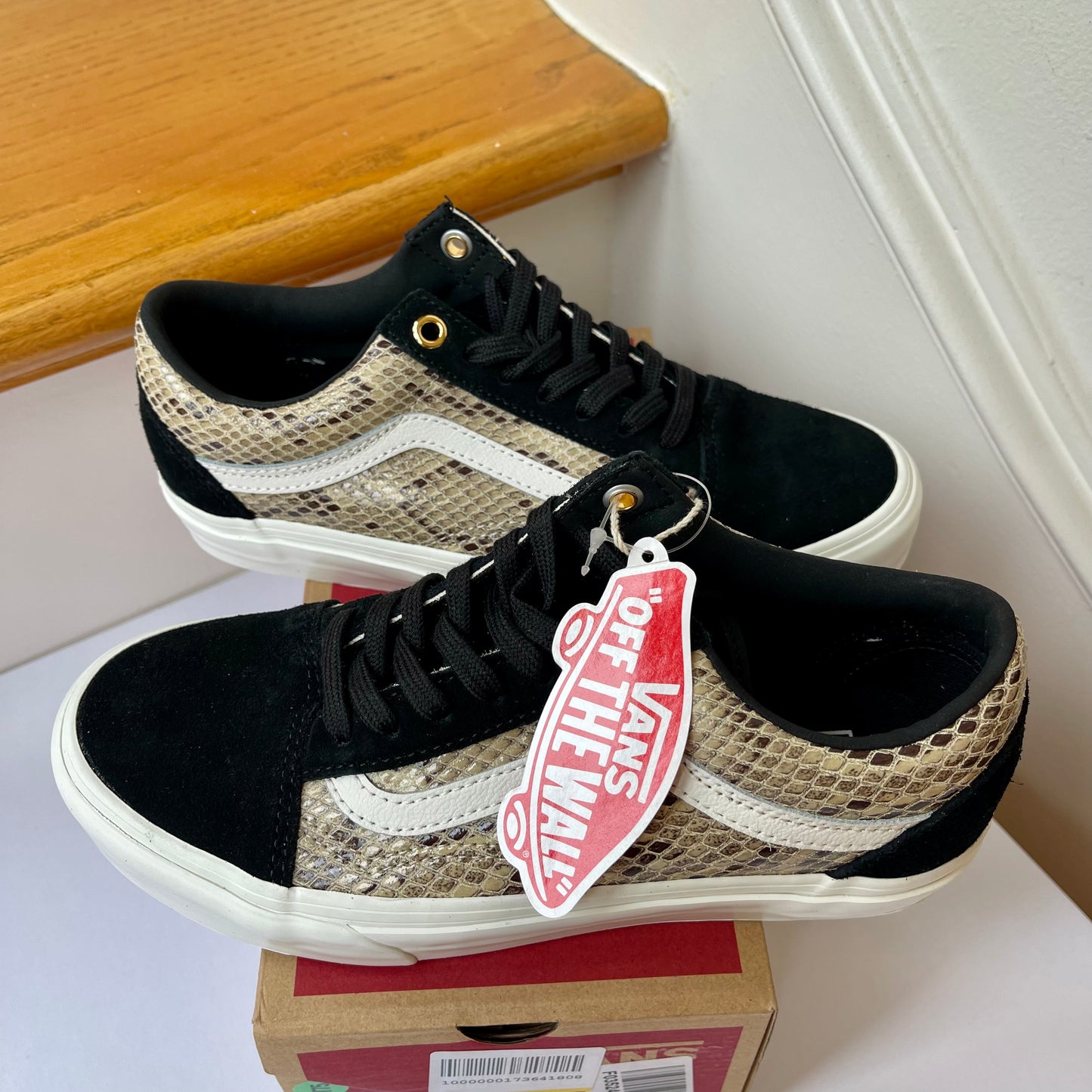 Vans Old Skool Black Suede sneakers with snake skin leather low top shoes