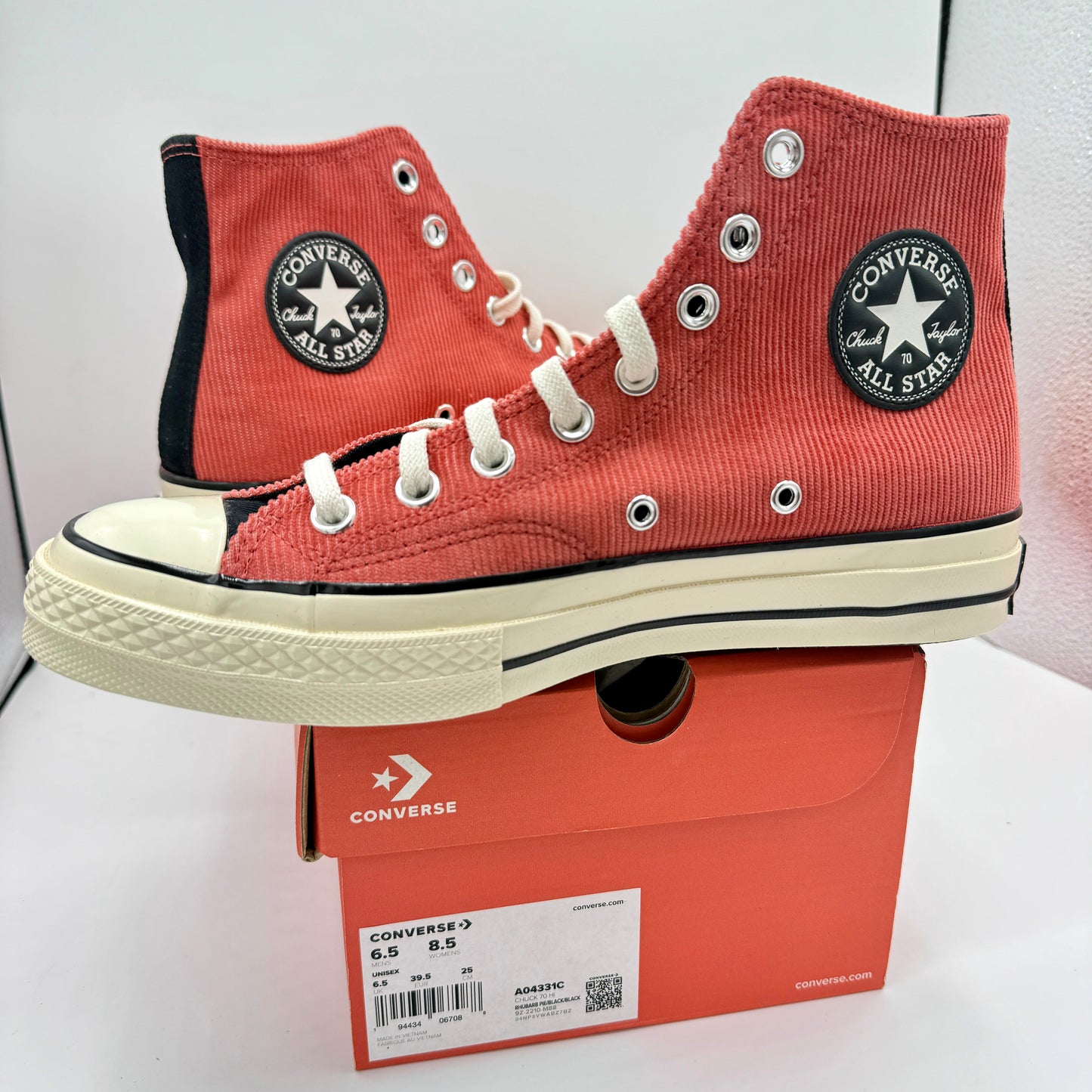 Converse Chuck 70 Hi Classic Tops Rhubarb Pie Corduroy Workwear Red Black