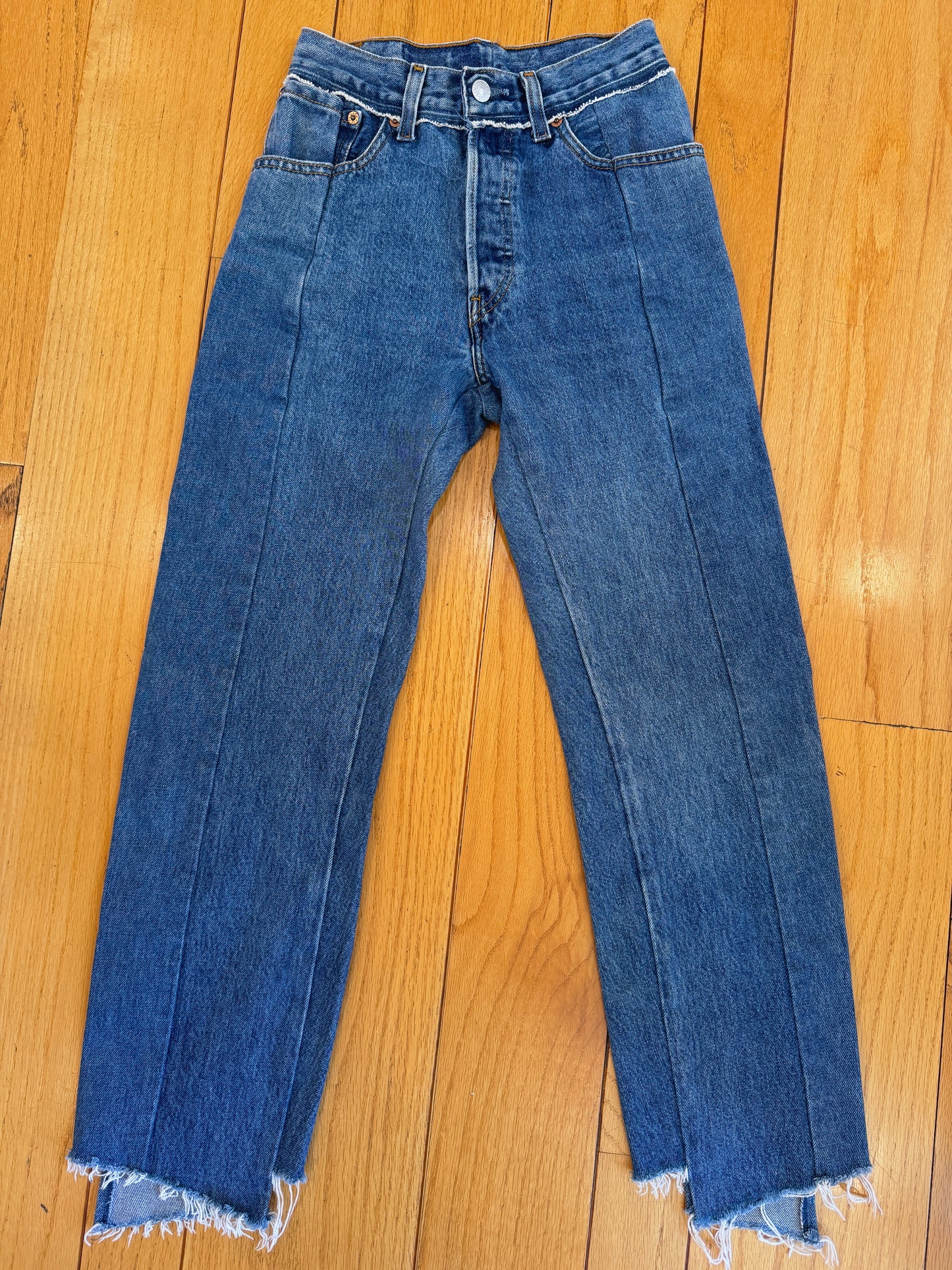 Vetements reconstructed denim pants Levi’s jeans denma size extra small womens