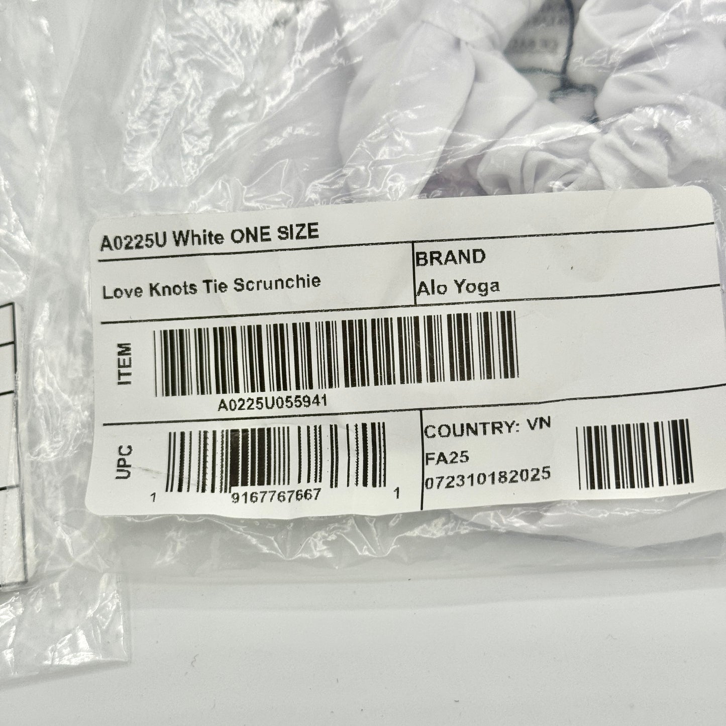 Alo Yoga (Bundle) 2x Love Knots Hair Tie Scrunchies — White