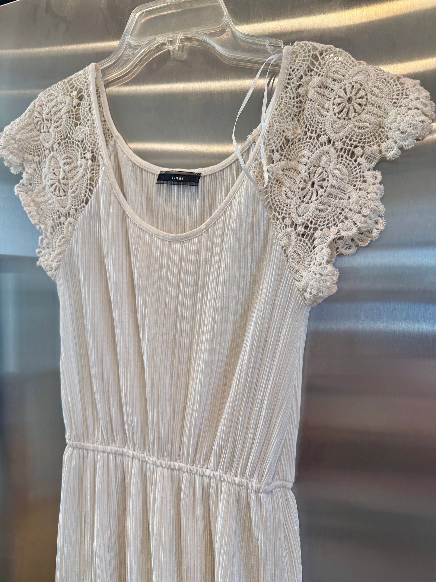 White Micro Plisse Dress with Lace Sleeve Cap * Pre-Owned *