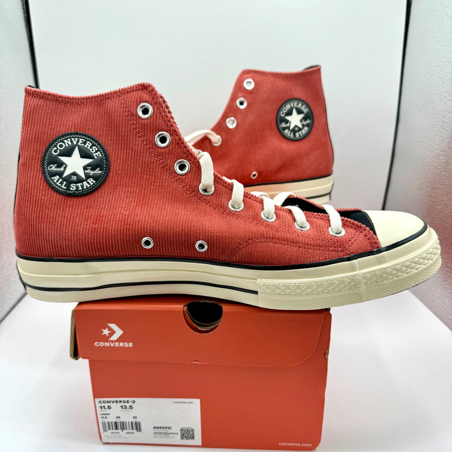 Converse Chuck 70 Hi Classic Tops Rhubarb Pie Corduroy Workwear Red Black