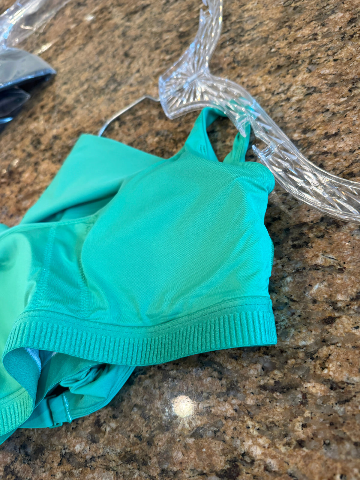 Vuori SL Dynamic Tank Top in Light Bergamot Green