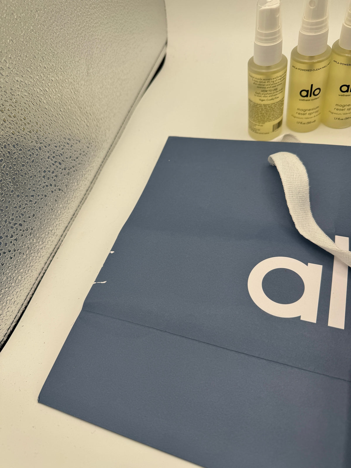 Alo Wellness BUNDLE (4) Magnesium Sprays, (2) Gift Bags, (1) Wellness Discovery Satchet Kit