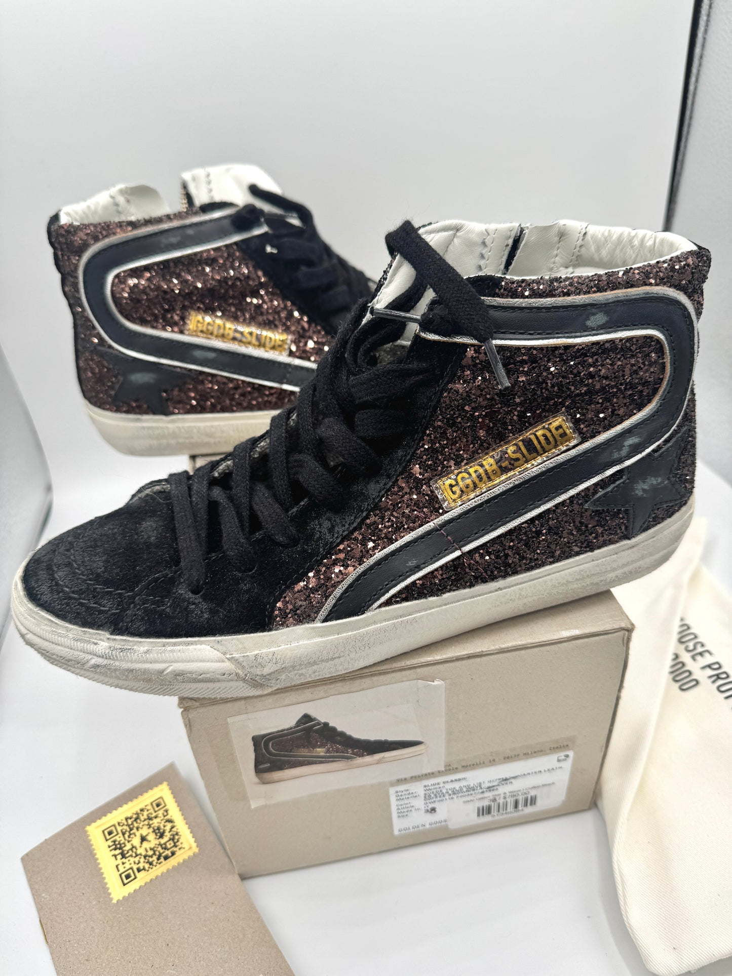 Golden Goose Sneakers Slide in Coffee / Black  Classic Star / Glitter Wave