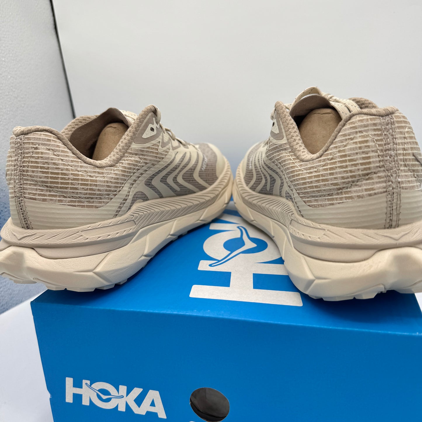 Hoka Stealth Tech Tecton X 2 Sneaker in Oatmeal /Oatmilk U Unisex