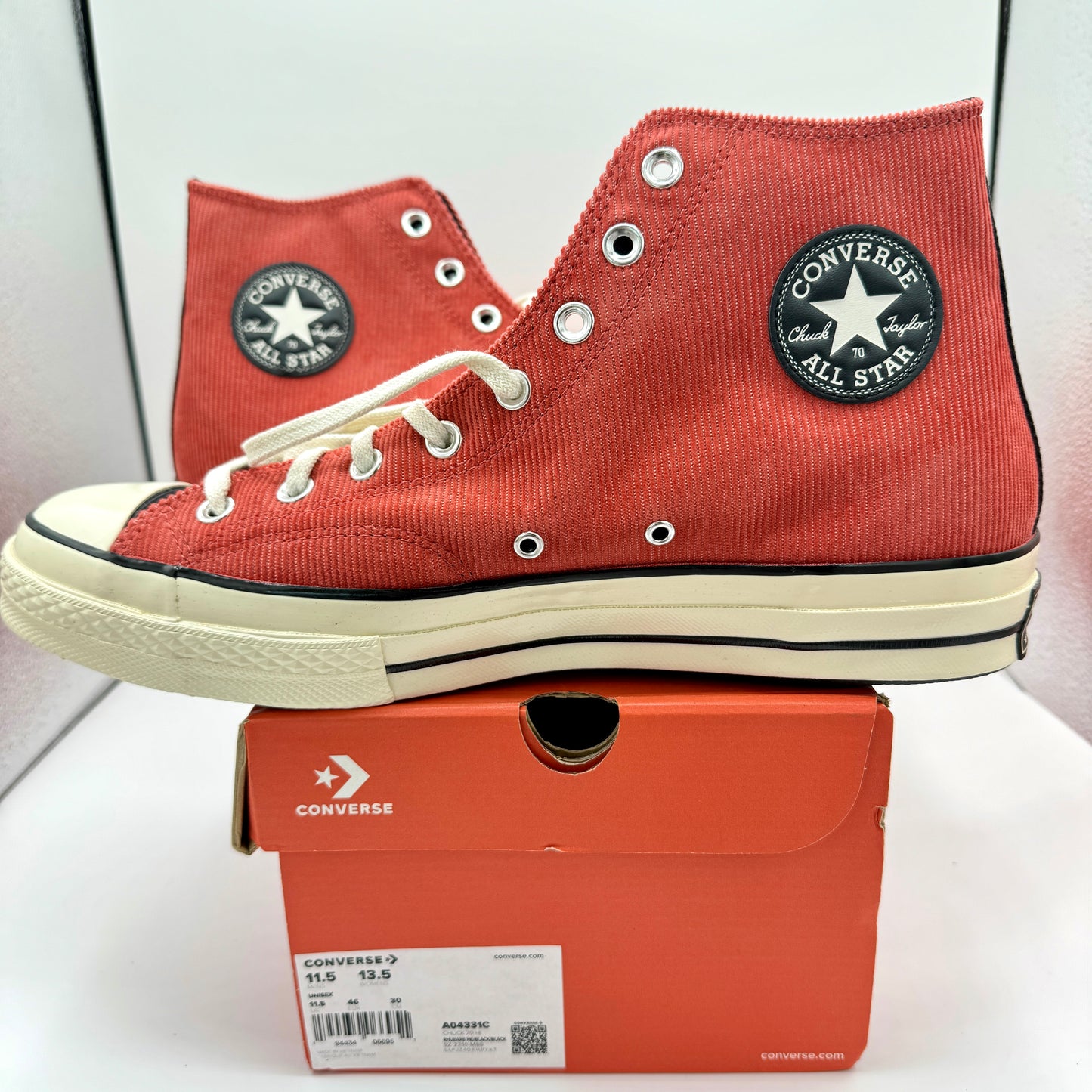 Converse Chuck 70 Hi Classic Tops Rhubarb Pie Corduroy Workwear Red Black