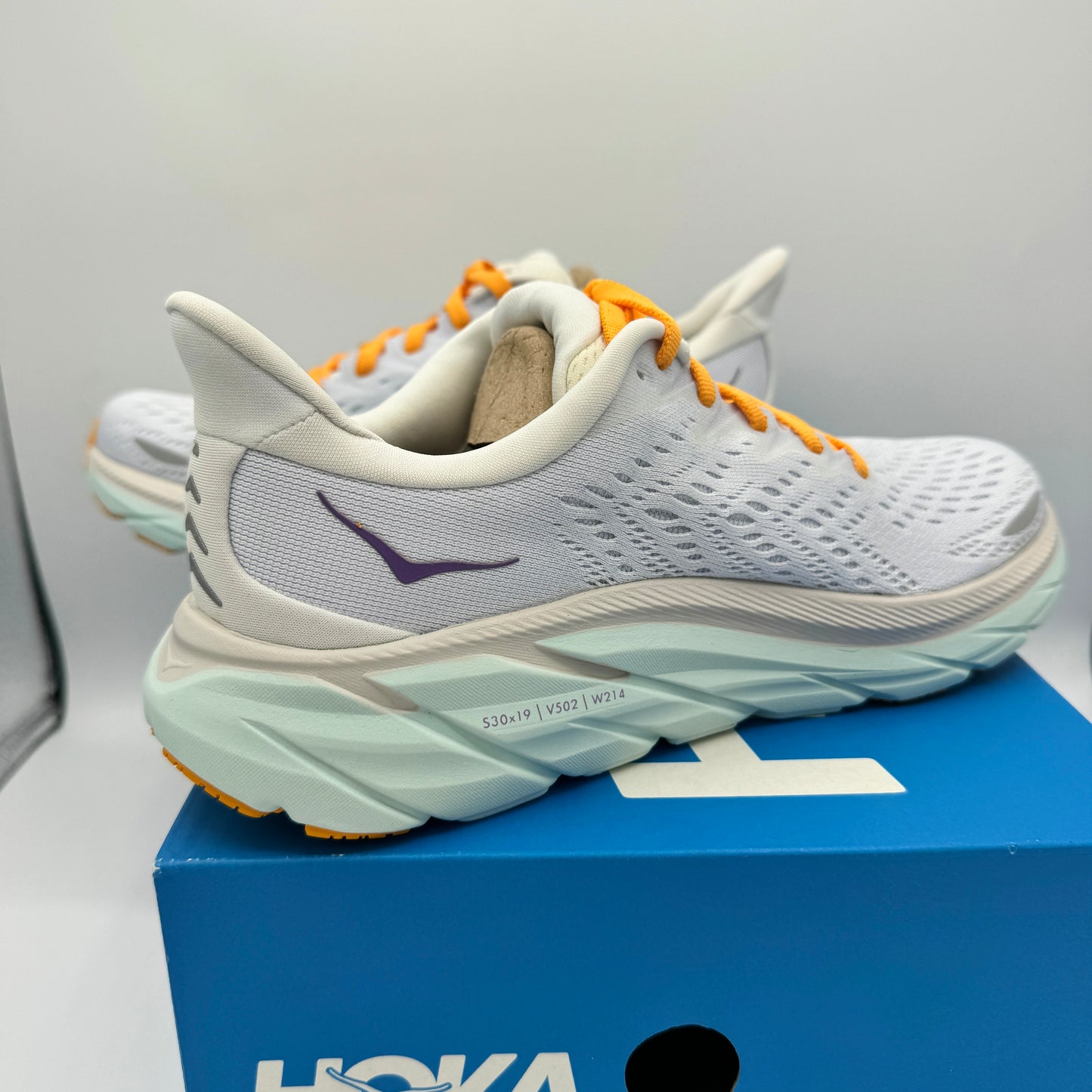 Hoka Clifton 8 Running shoes brand new Blanc de blanc white womens