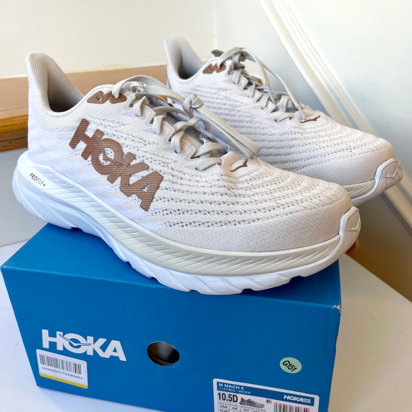 Hoka Mach 5 Running Shoes in White / Copper , Hoka One One race shoes