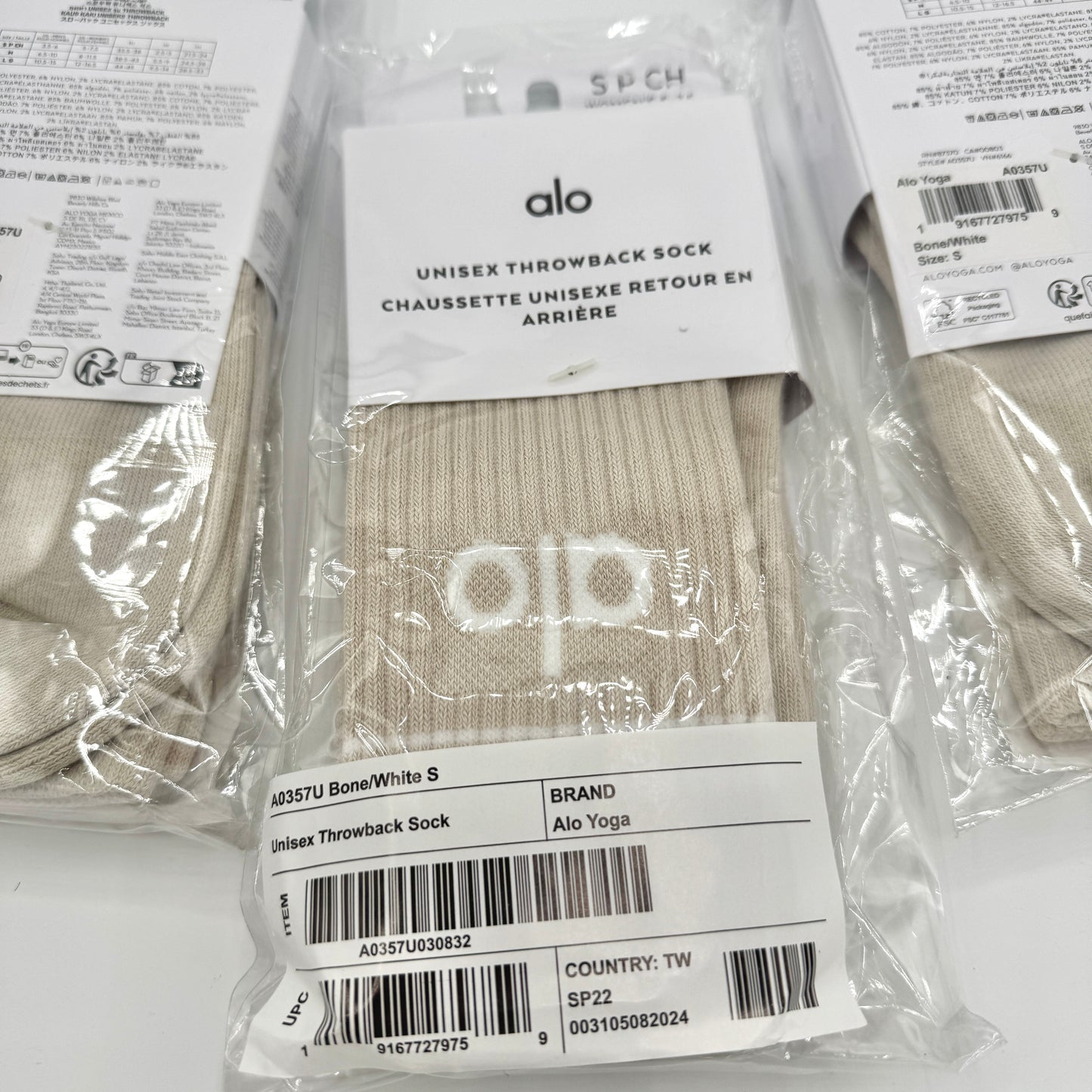 Alo Yoga (Bundle) Unisex Throwback Socks, 4x Pairs - Bone / White