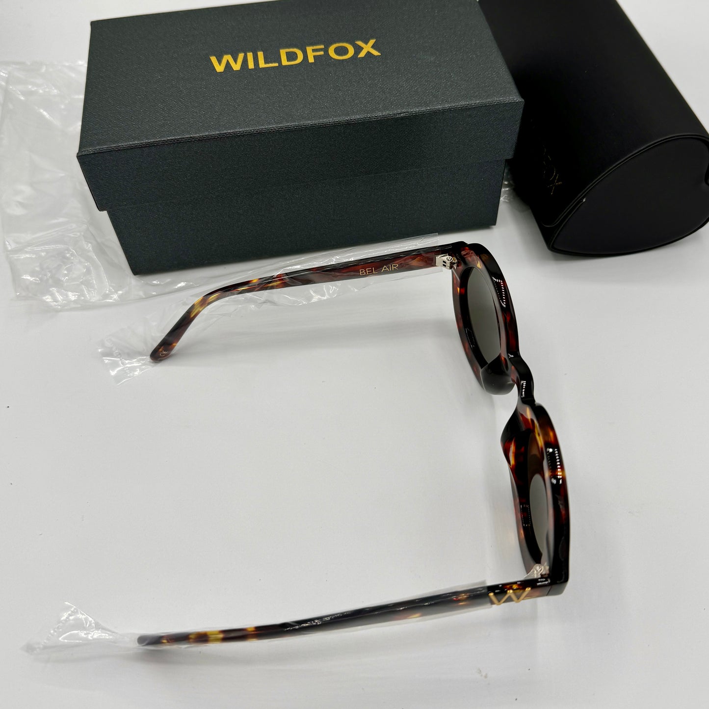 Wildfox Bel Air Tortoise Shell Brown Belair Sunglasses Classic NEW with case