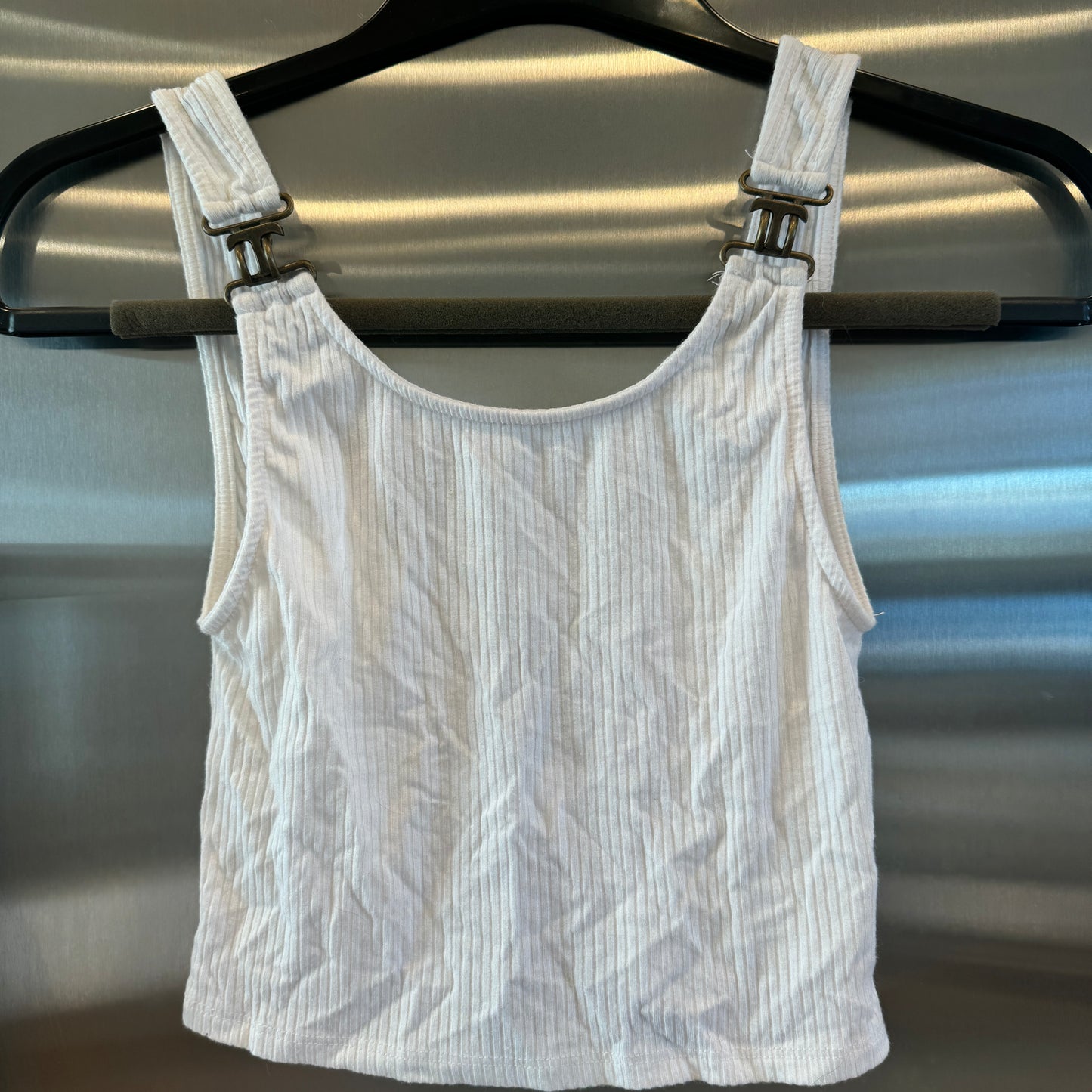 LF White Buckle Ribbed Crop Tank Top Cropped Shirt
