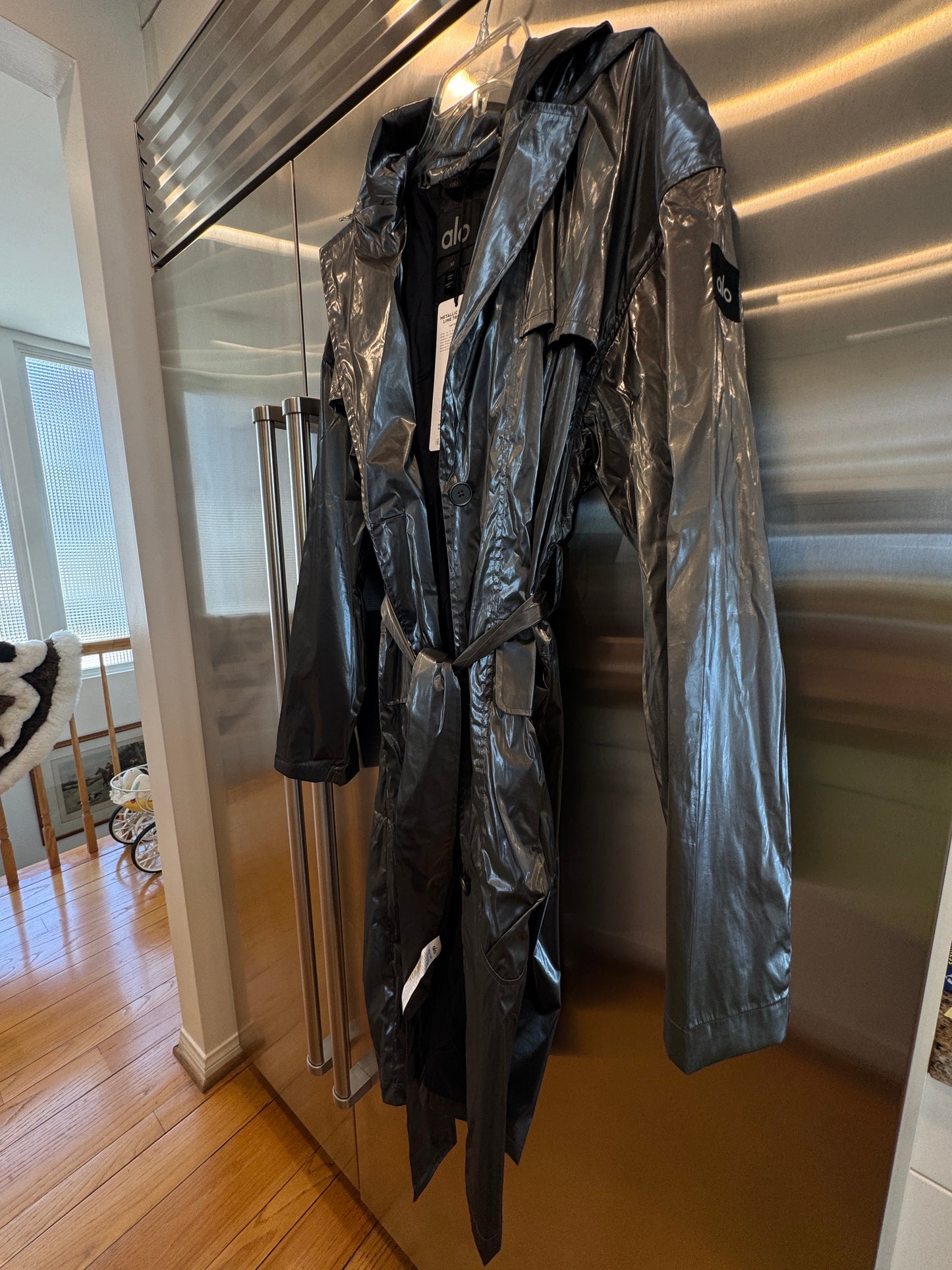 Alo Yoga Metallic Break Line Trench Jacket - Silver , Rain Resistant