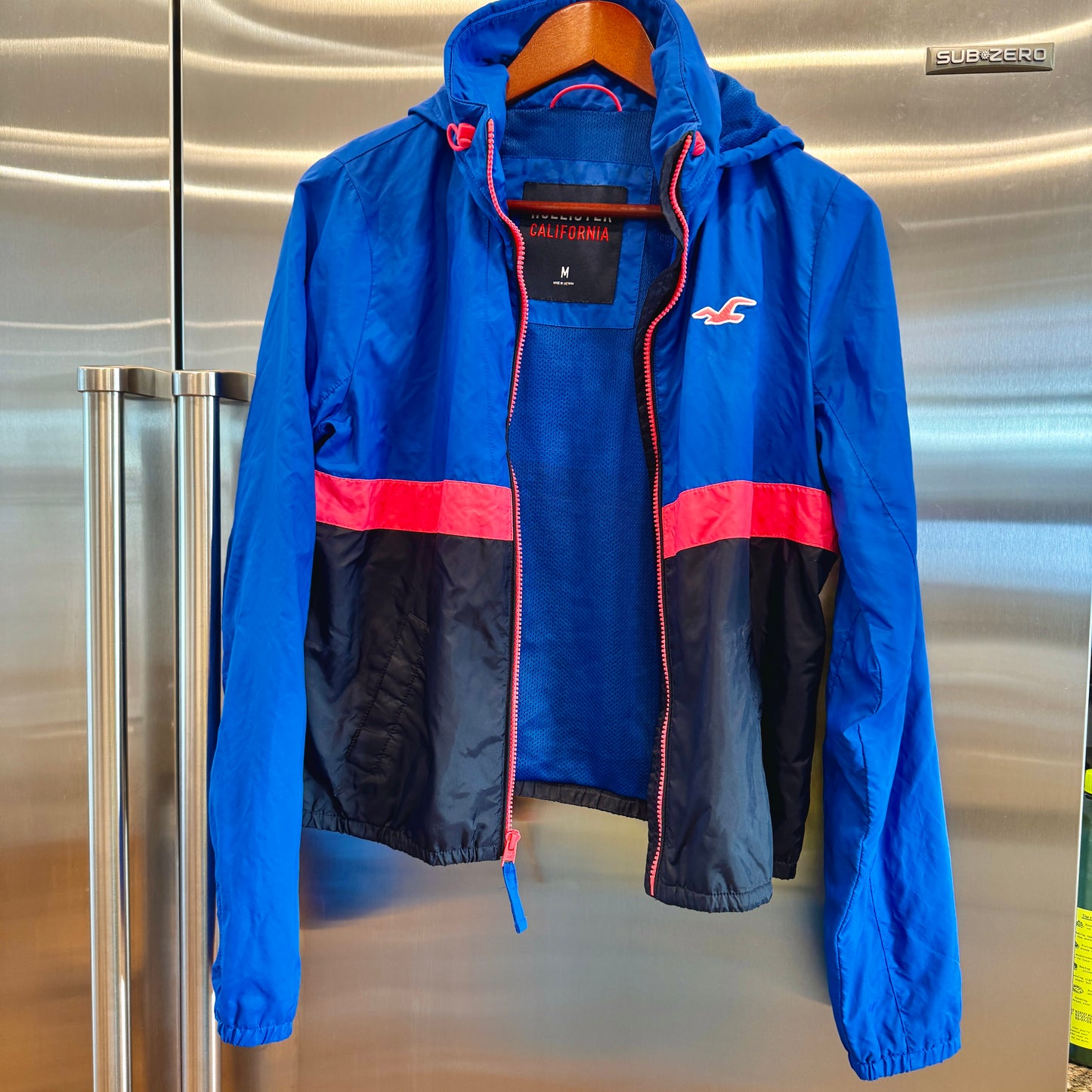 Hollister Windbreaker Jacket Blue Pink Black * Pre-owned *