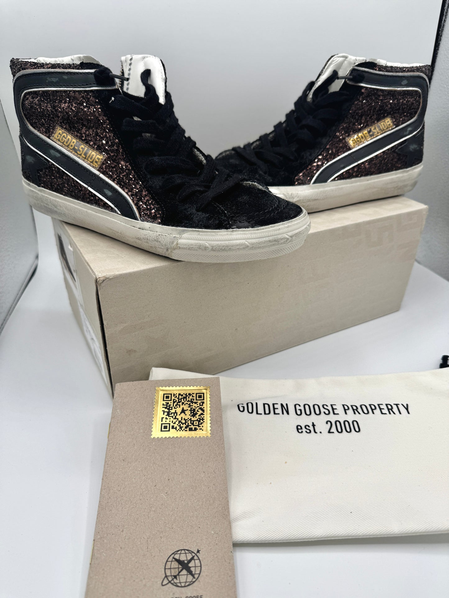 Golden Goose Sneakers Slide in Coffee / Black  Classic Star / Glitter Wave