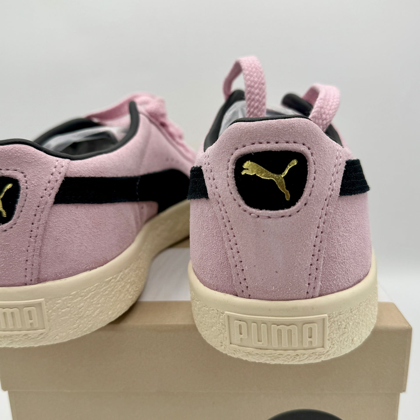 Puma Suede VTG Textured Leather Sneakers , extra laces , pearl pink black